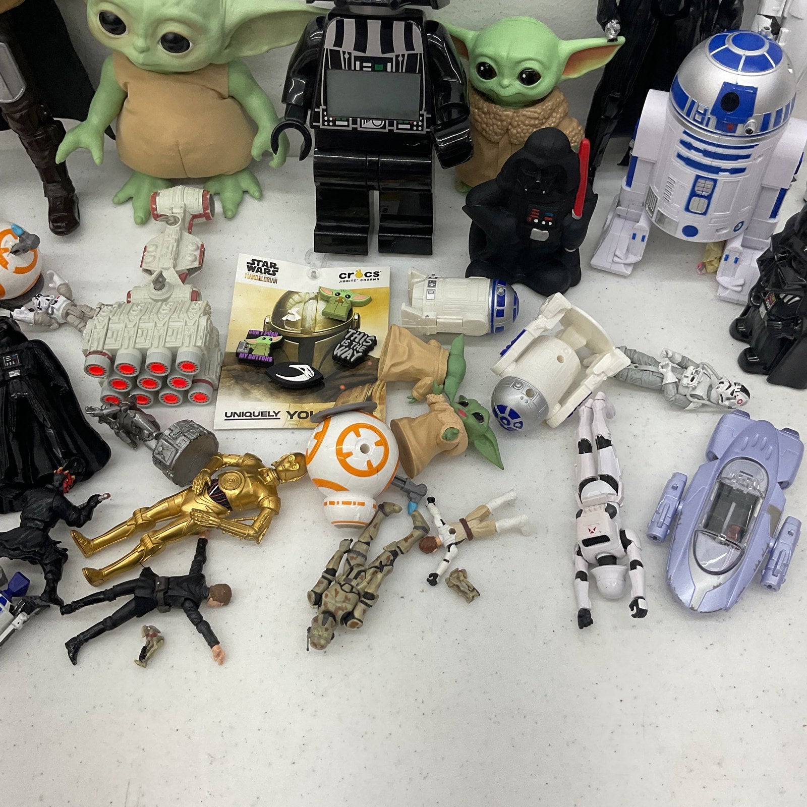 Preowned Star Wars Action Figure Collection Toys Figures LOT 7 lbs Mandalorian - Warehouse Toys