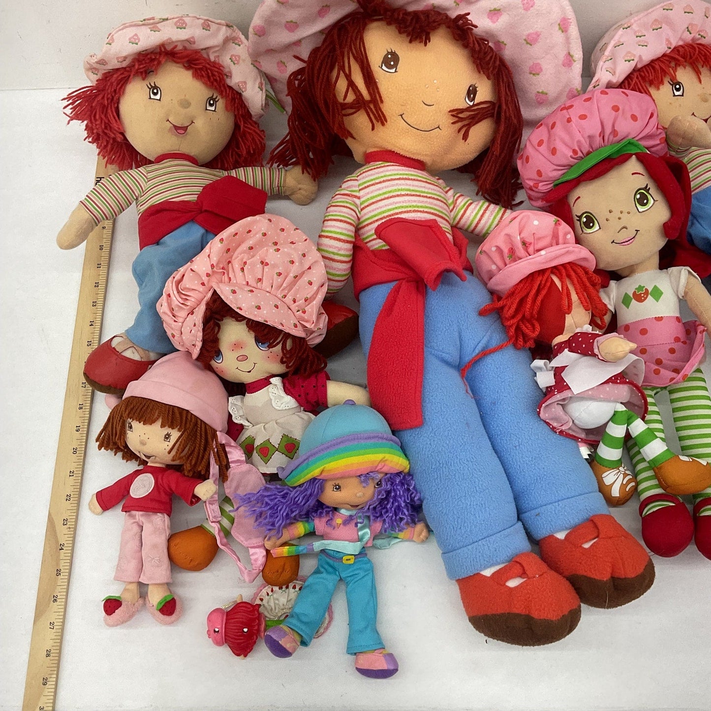 Preowned Strawberry Shortcake Character Plush Play Dolls Stuffed Toys LOT 5 lbs - Warehouse Toys