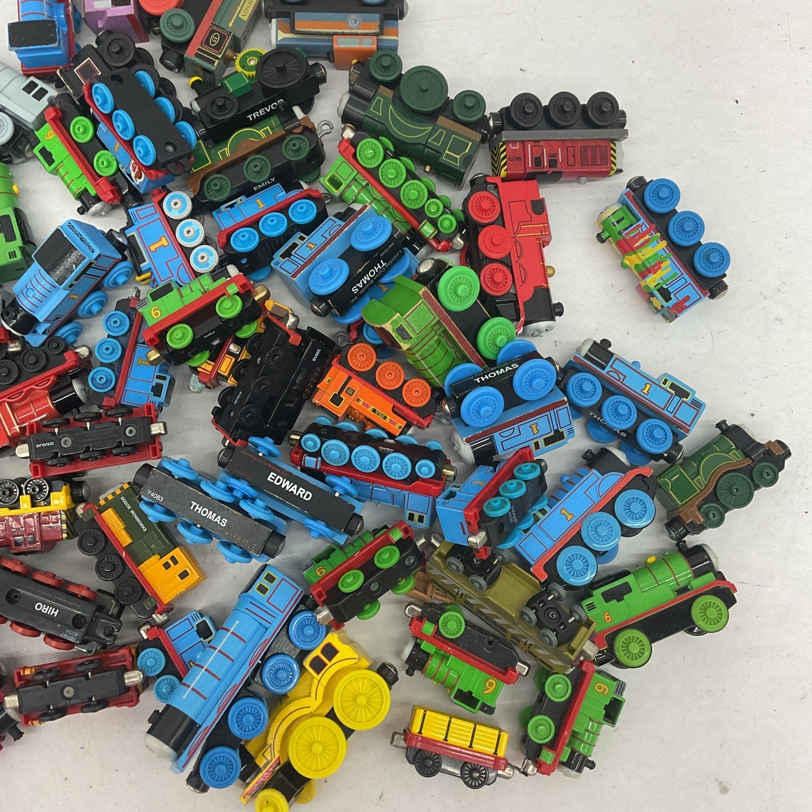 Preowned Thomas the Tank Engine Toy Figures Train Parts Vintage & Modern 10 lbs - Warehouse Toys