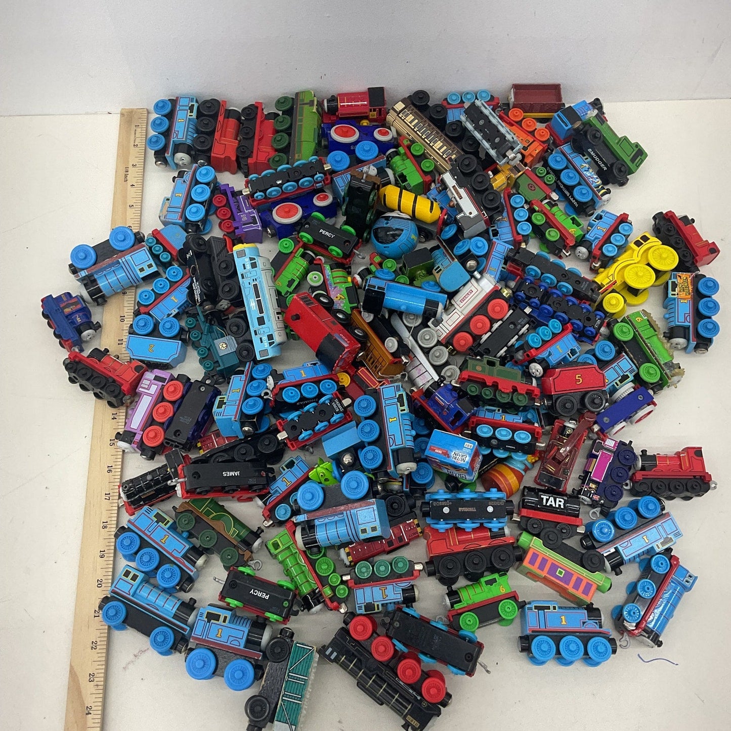 Preowned Thomas the Tank Engine Toy Figures Train Parts Vintage & Modern 15 lbs - Warehouse Toys