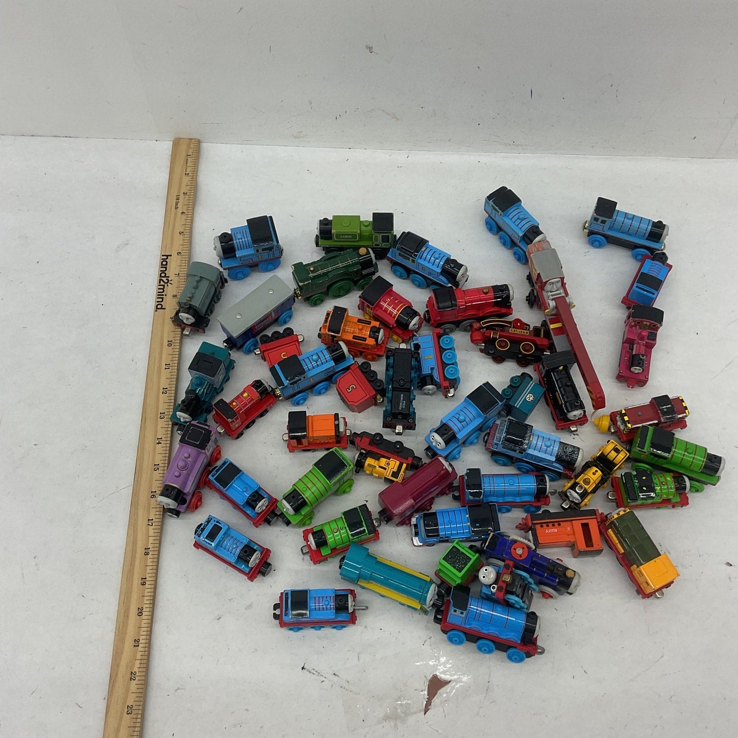 Preowned Thomas the Tank Engine Toy Figures Train Parts Vintage & Modern 7 lbs - Warehouse Toys