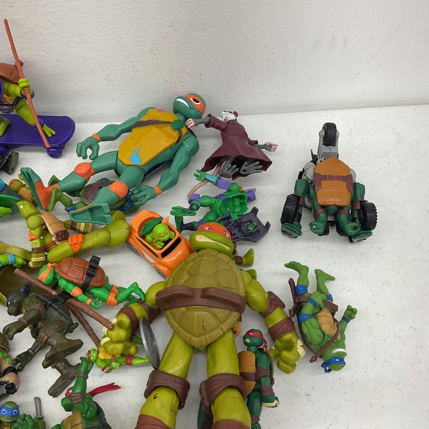 Preowned TMNT 10 lbs Action Figure Collection Ninja Turtles LOT Toys Vehicles - Warehouse Toys