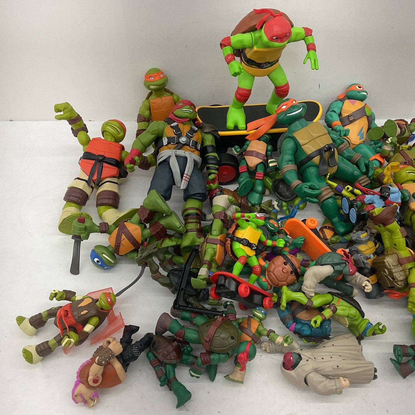 Preowned TMNT Action Figure 20 lbs Collection Ninja Turtles LOT Toys Mixed - Warehouse Toys