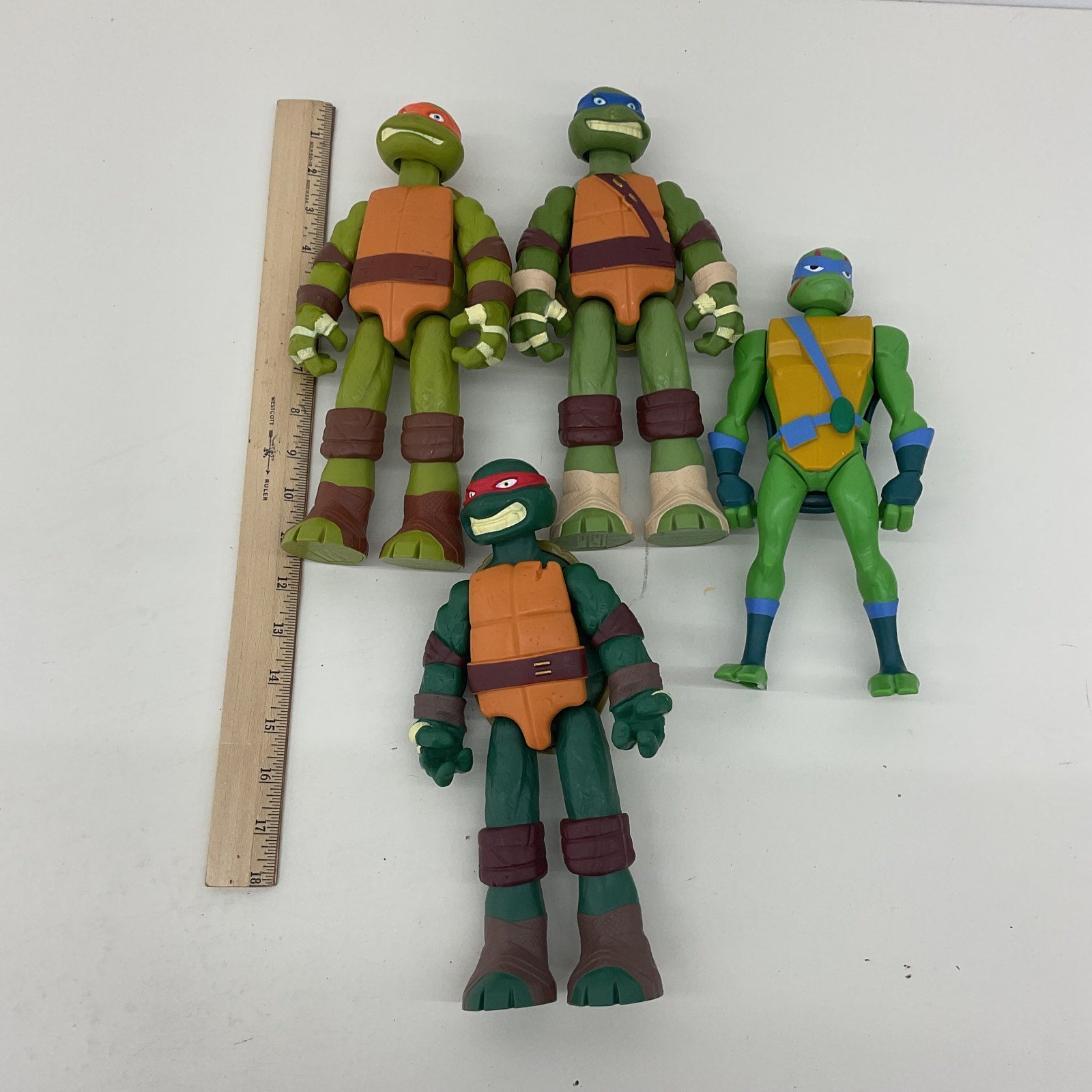 Preowned TMNT Action Figure Collection Nickelodeon Character Toys LOT - Warehouse Toys