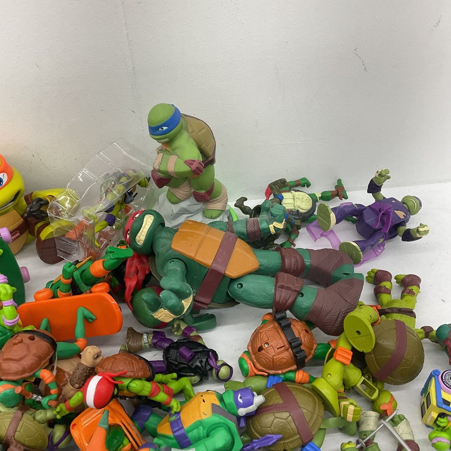 Preowned TMNT Action Figure Collection Ninja Turtles LOT 18 lbs Toys Figures - Warehouse Toys