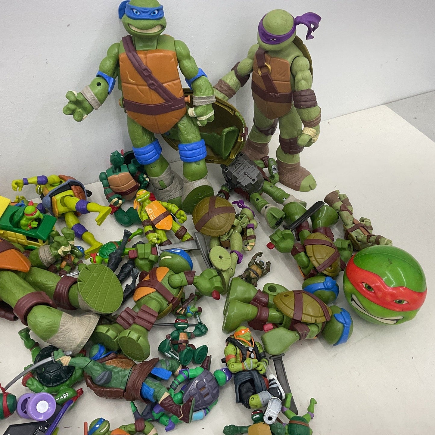 Preowned TMNT Action Figure Collection Ninja Turtles LOT 9 lbs Toys Vehicles - Warehouse Toys