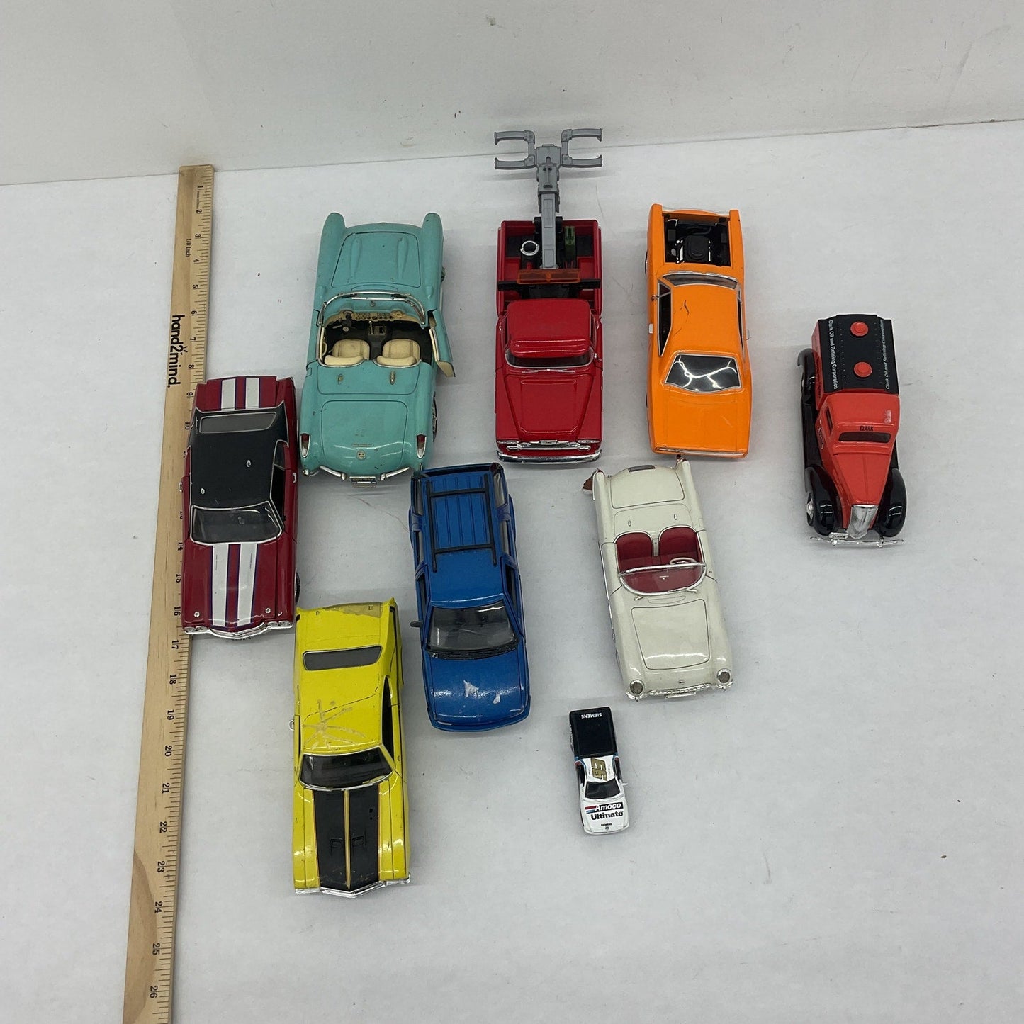 Preowned Welly & Others Diecast Toy Classic Cars Vehicles LOT 9 lbs Toys Mixed - Warehouse Toys