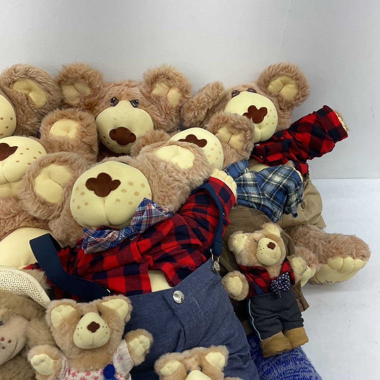 Preowned Xavier Roberts Furskins Country Home Teddy Bears LOT 13 lbs Vintage 80s - Warehouse Toys