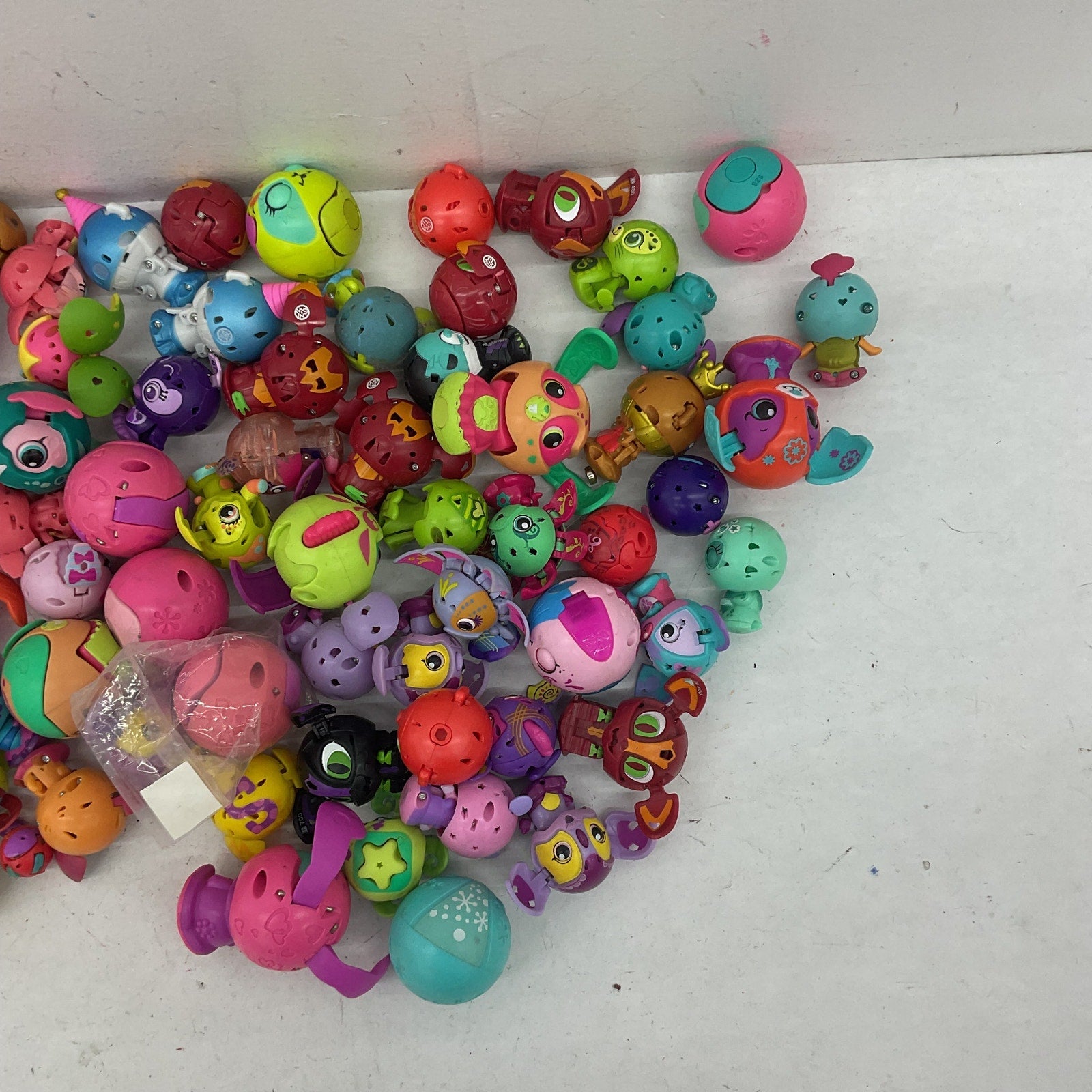 Preowned Zoobles Mixed Pop Up Animal Pet Ball Toys LOT Colorful Figures - Warehouse Toys