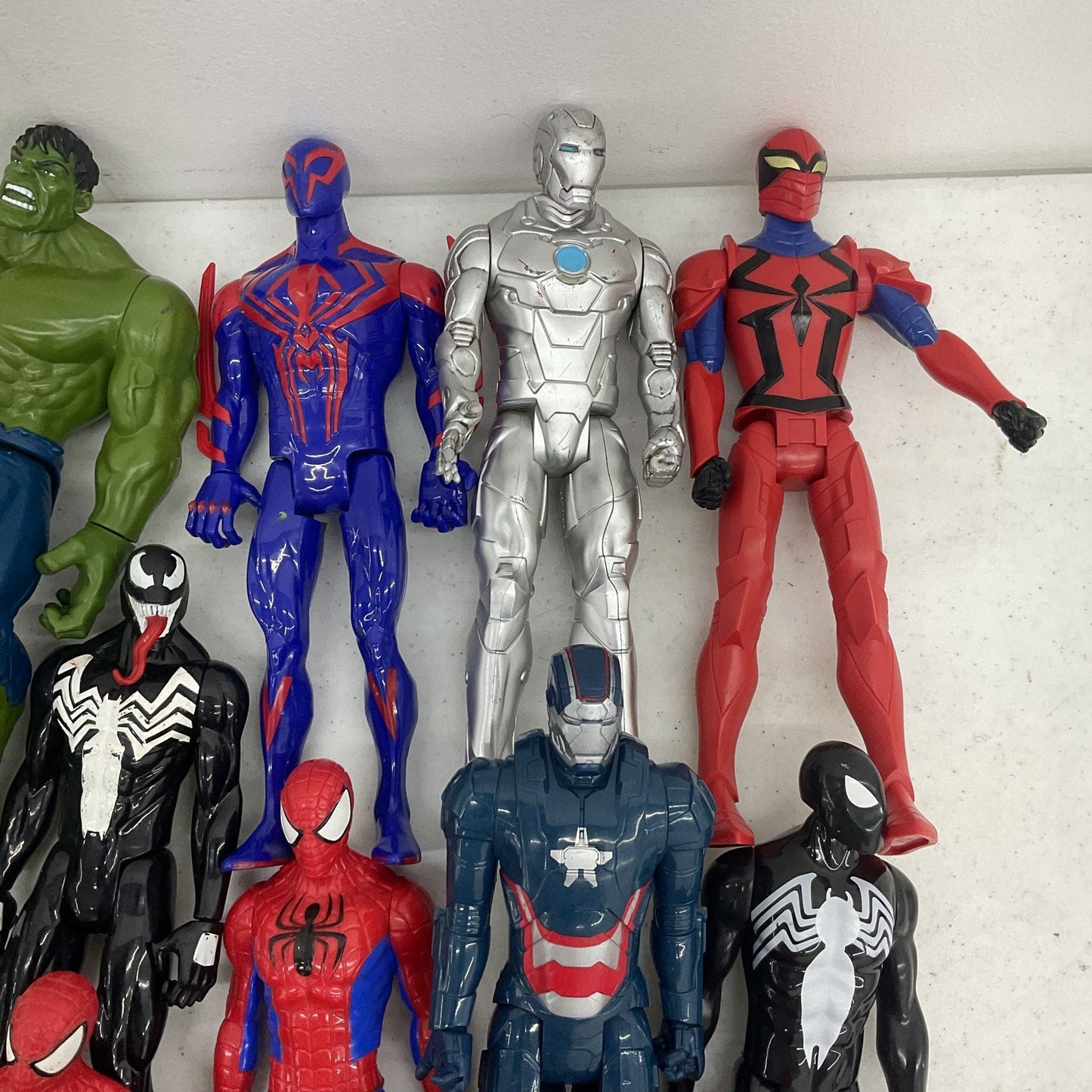 Random 7 lbs Mixed Loose Action Figures Toys LOT Preowned DC Marvel & Others - Warehouse Toys