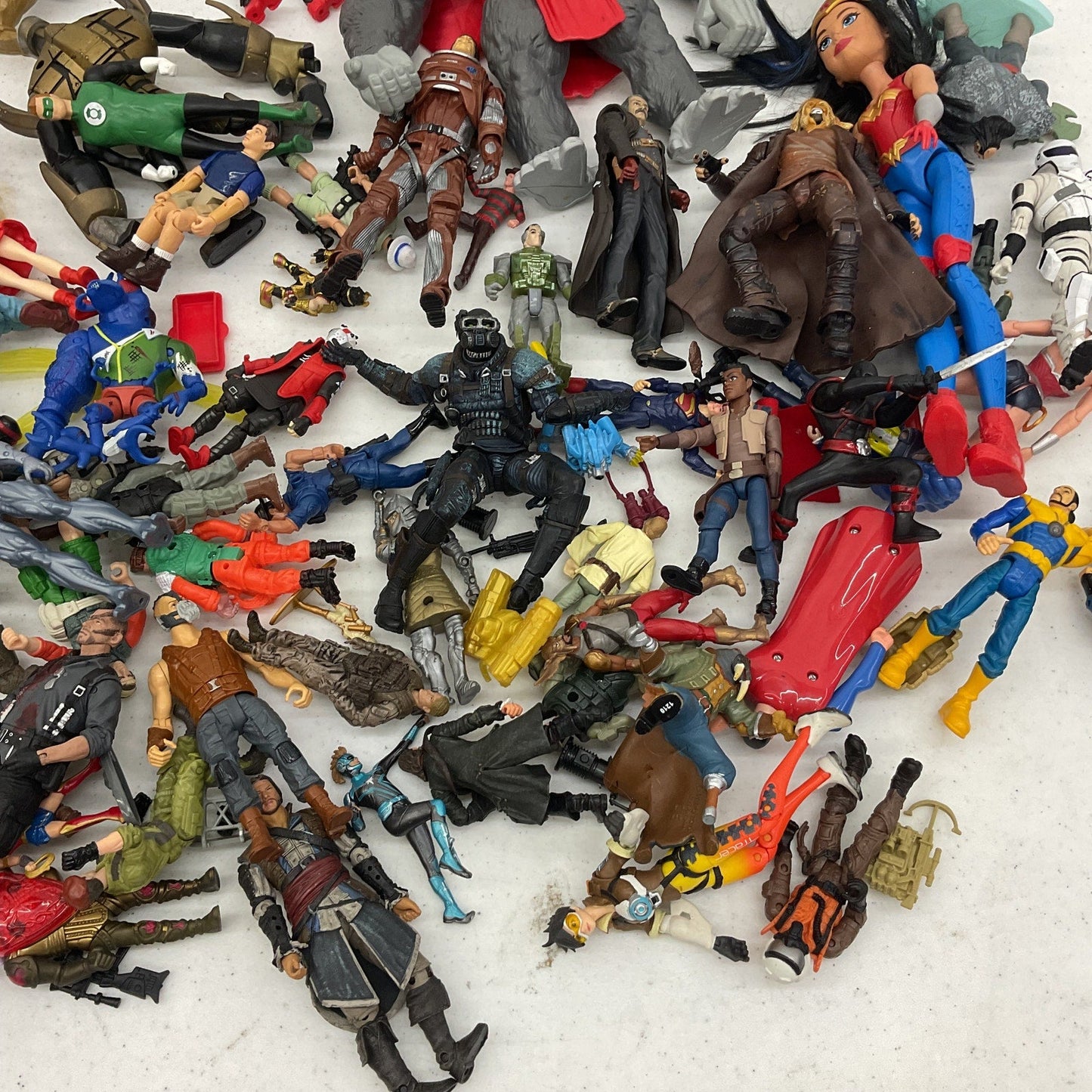 Random 9 lbs Mixed Loose Action Figures Toys LOT Preowned DC Marvel & Others - Warehouse Toys