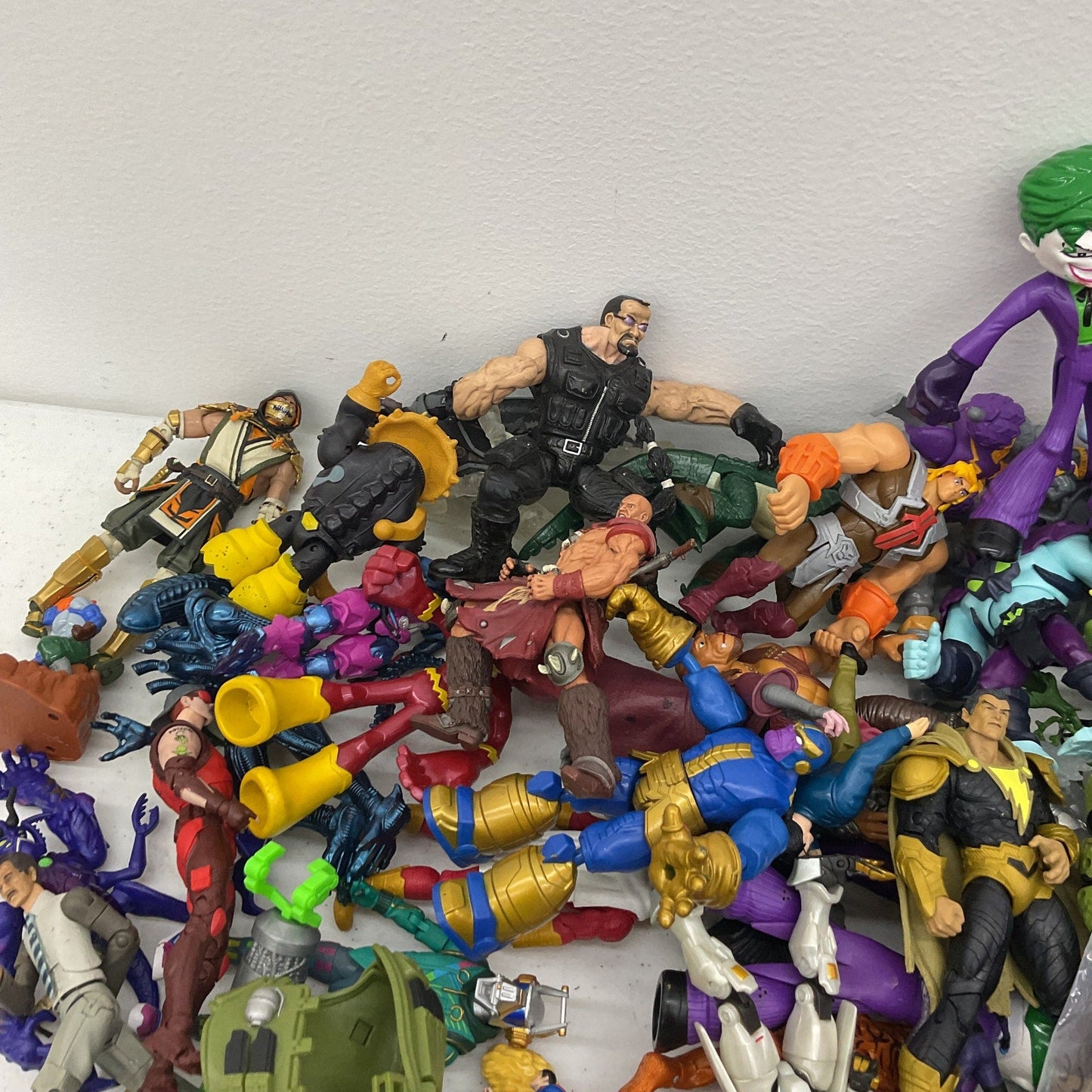 Random Mixed 25 lbs Loose Action Figures Toys LOT Preowned DC Marvel & Others - Warehouse Toys