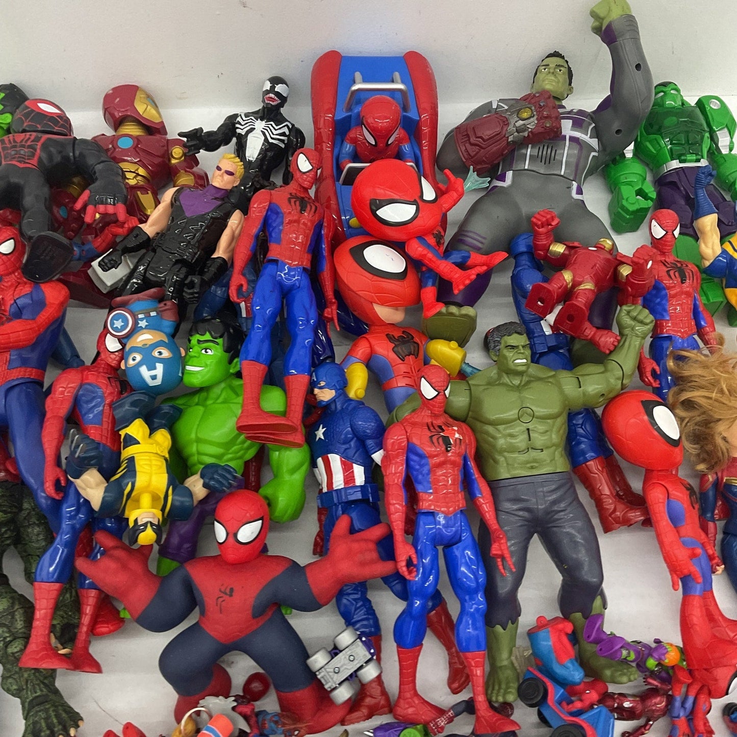 Random Mixed Loose 25 lbs Action Figures Toys LOT Preowned DC Marvel & Others - Warehouse Toys