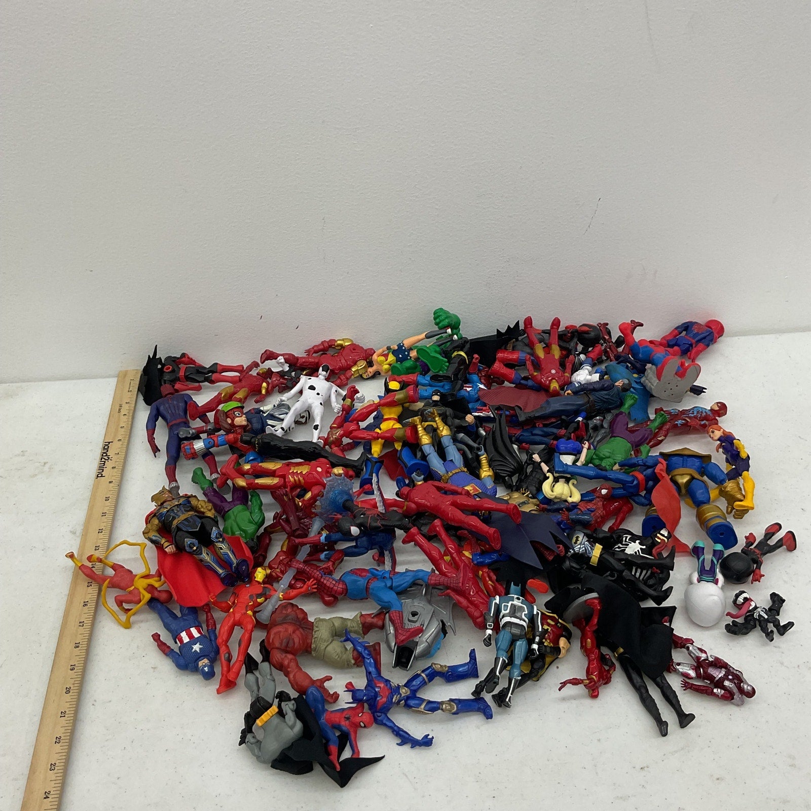 Random Mixed Loose Action Figures Toys LOT 10 lbs Preowned DC Marvel & Others - Warehouse Toys