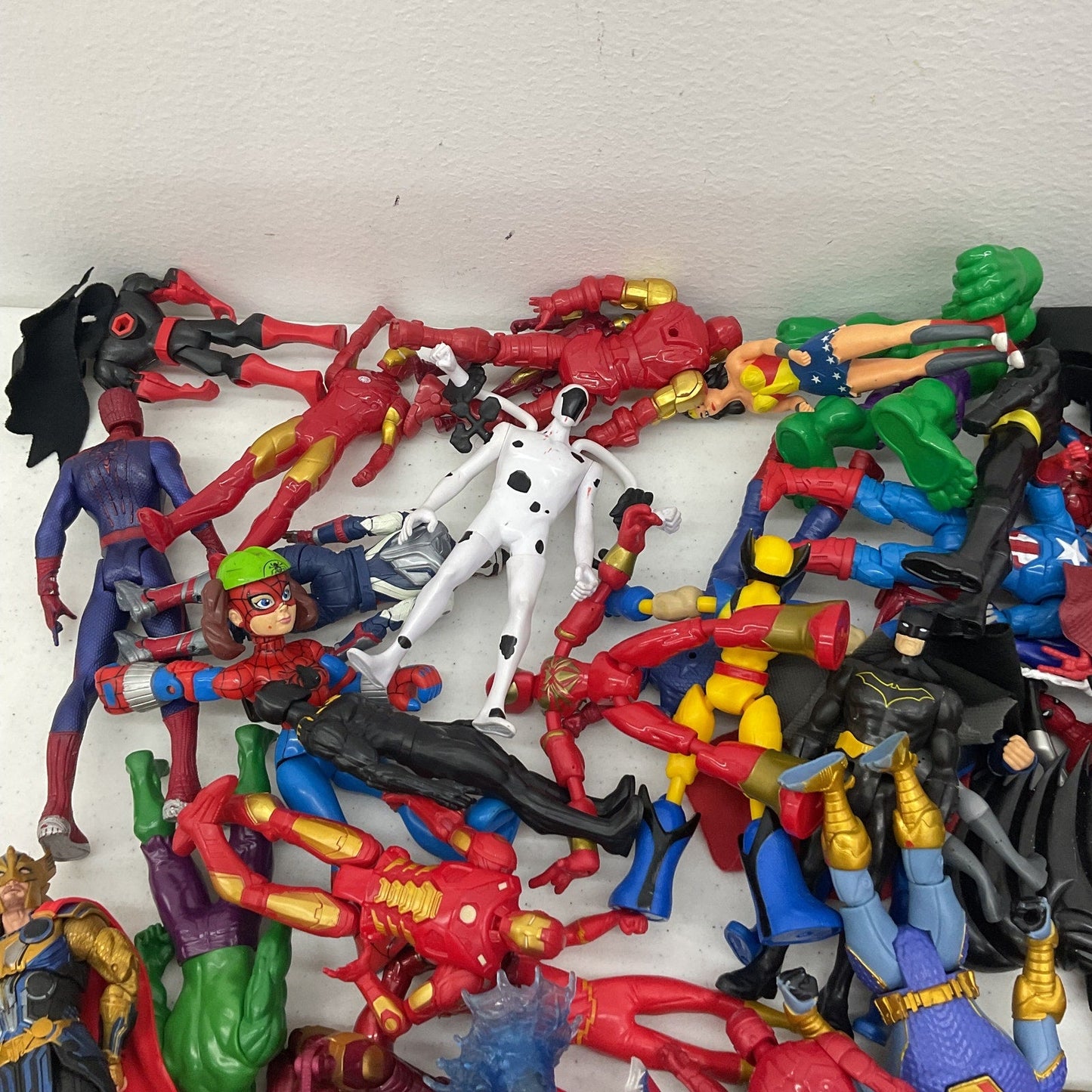 Random Mixed Loose Action Figures Toys LOT 10 lbs Preowned DC Marvel & Others - Warehouse Toys