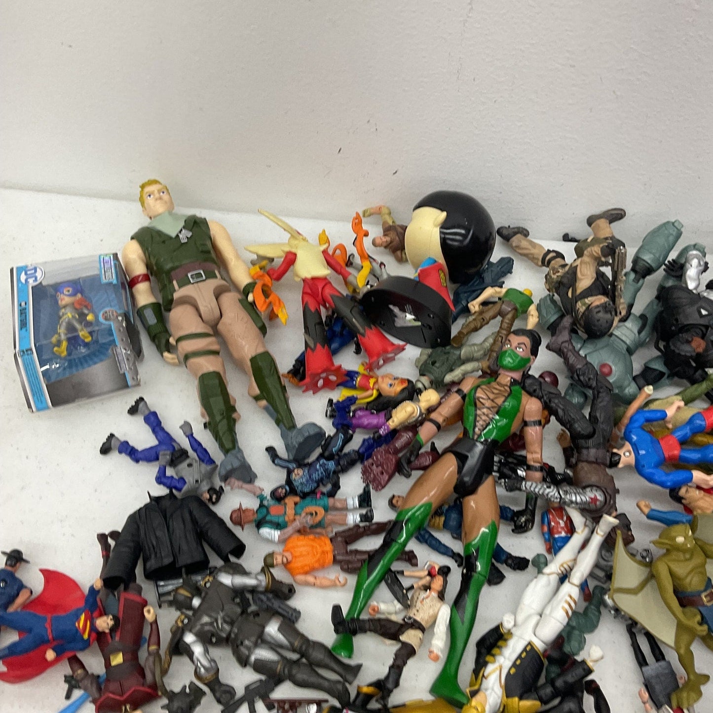 Random Mixed Loose Action Figures Toys LOT 10 lbs Preowned DC Marvel & Others - Warehouse Toys