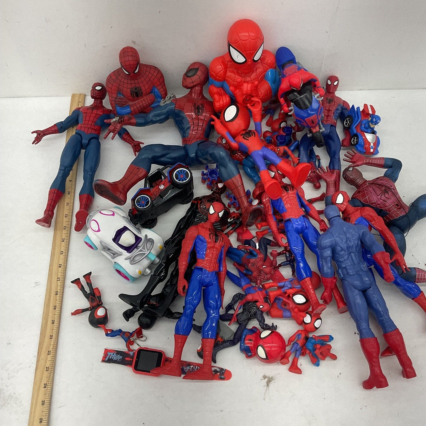 Random Mixed Loose Action Figures Toys LOT 11 lbs Preowned Spiderman Marvel - Warehouse Toys