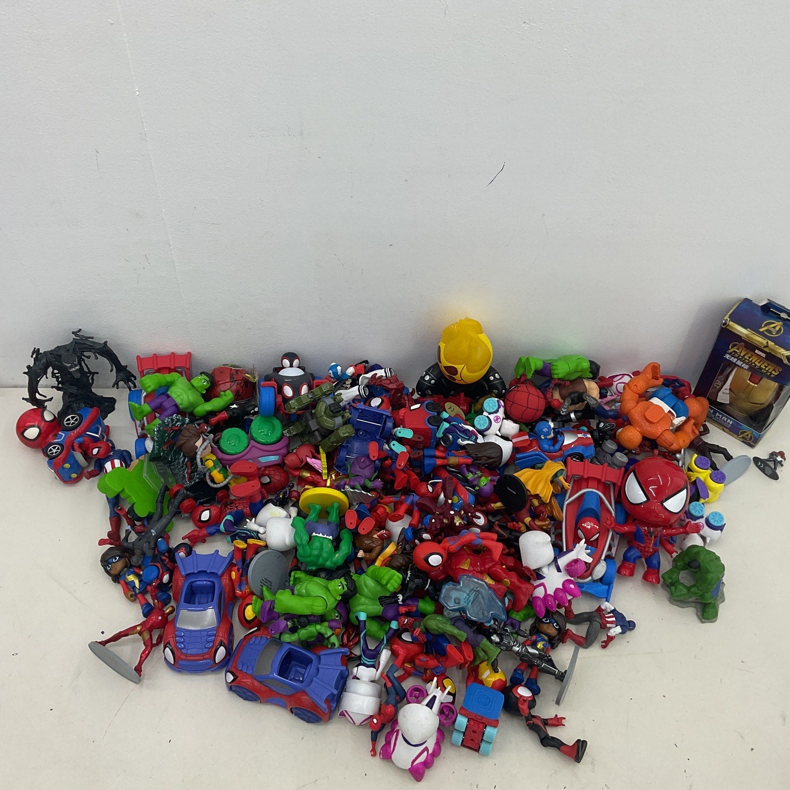 Random Mixed Loose Action Figures Toys LOT 16 lbs Preowned DC Marvel & Others - Warehouse Toys