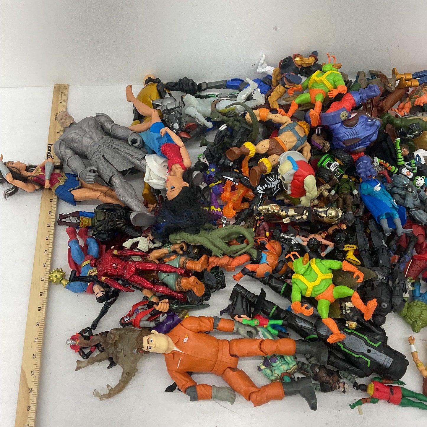 Random Mixed Loose Action Figures Toys LOT 20 lbs Preowned DC Marvel & Others - Warehouse Toys