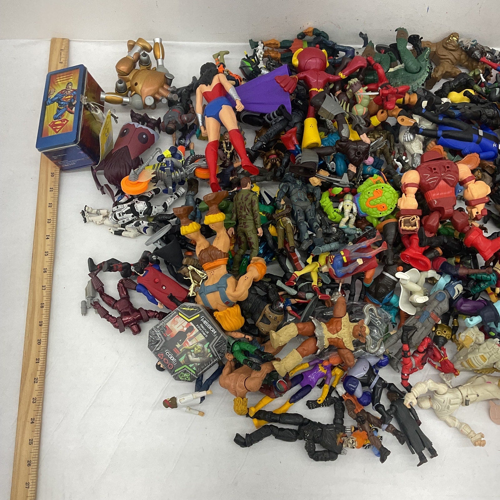 Random Mixed Loose Action Figures Toys LOT 20 lbs Preowned DC Marvel & Others - Warehouse Toys