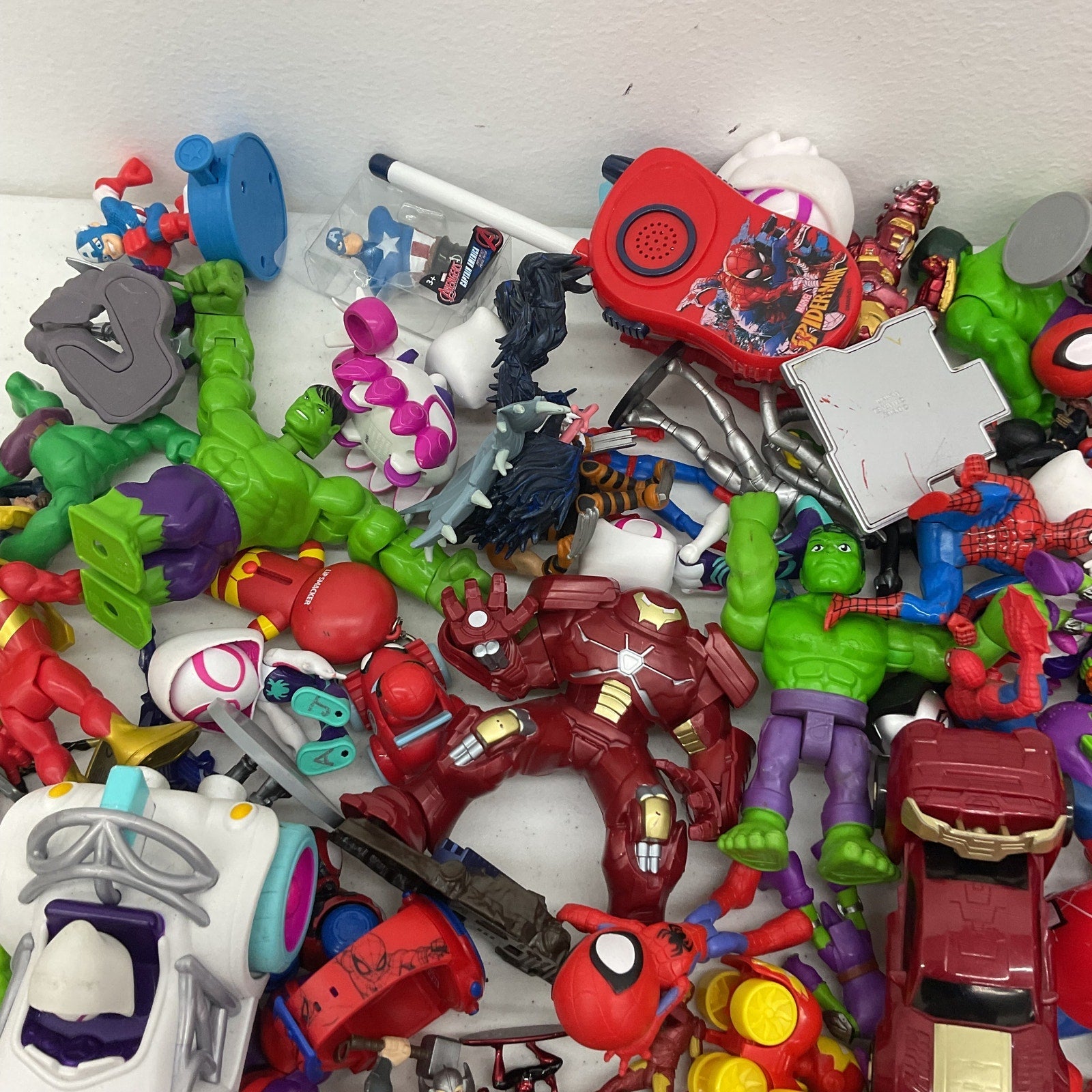 Random Mixed Loose Action Figures Toys LOT 20 lbs Preowned DC Marvel & Others - Warehouse Toys