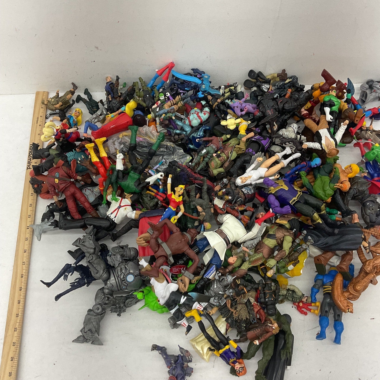 Random Mixed Loose Action Figures Toys LOT 20 lbs Preowned DC MOTU Xenomorph - Warehouse Toys