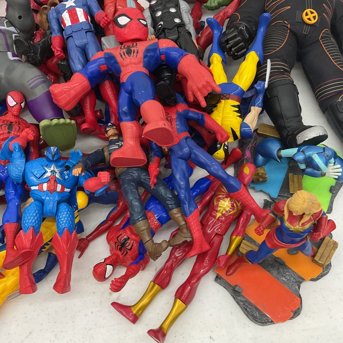 Random Mixed Loose Action Figures Toys LOT Preowned DC Marvel & Others 25 lbs - Warehouse Toys