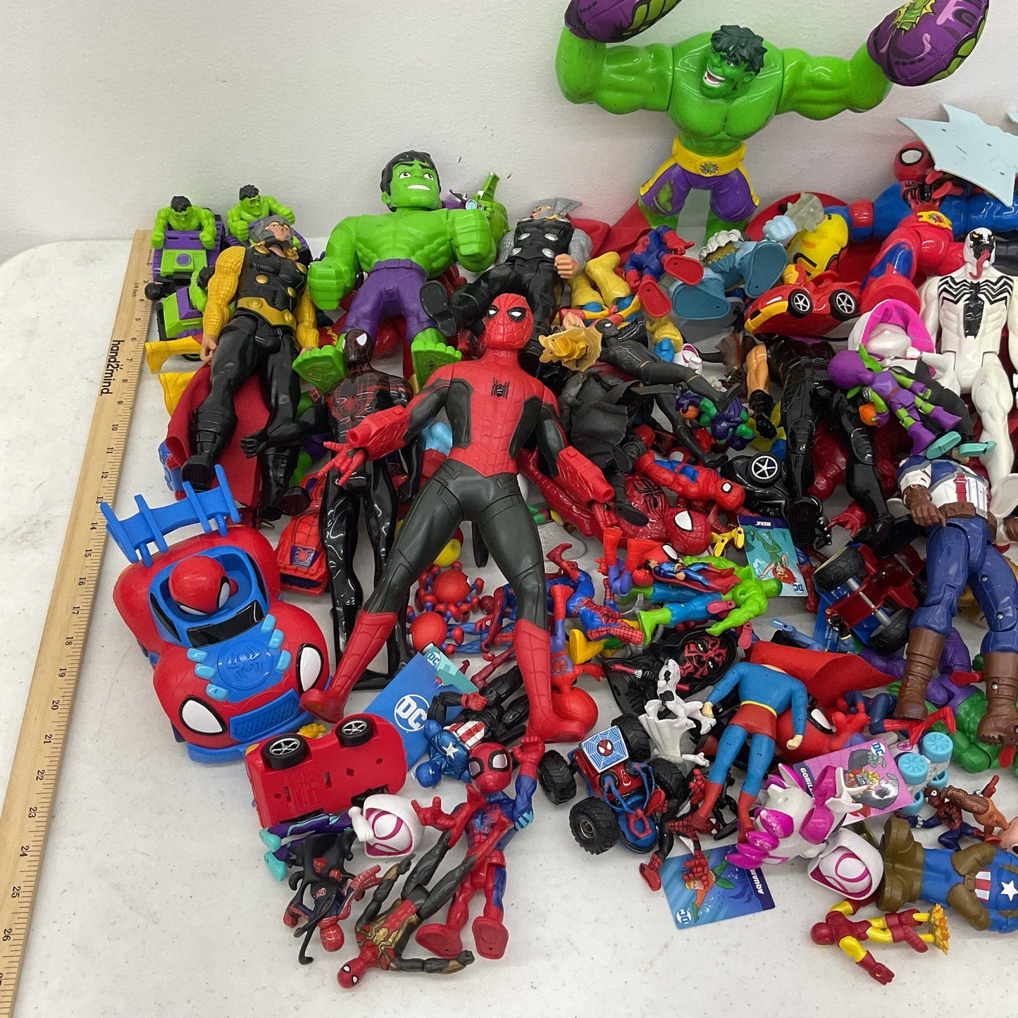 Random Mixed Loose Action Figures Toys LOT Preowned DC Marvel & Others 25 lbs - Warehouse Toys