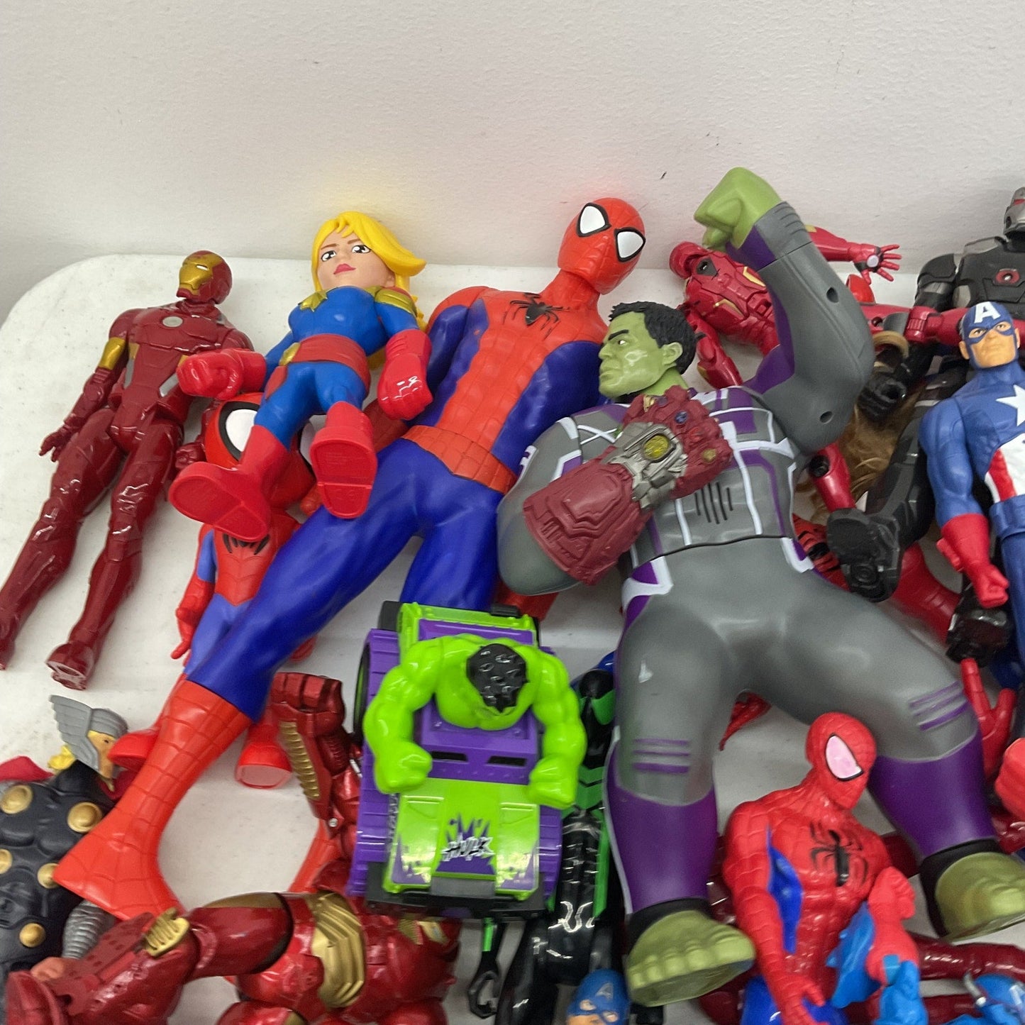 Random Mixed Loose Action Figures Toys LOT Preowned DC Marvel & Others 25 lbs - Warehouse Toys