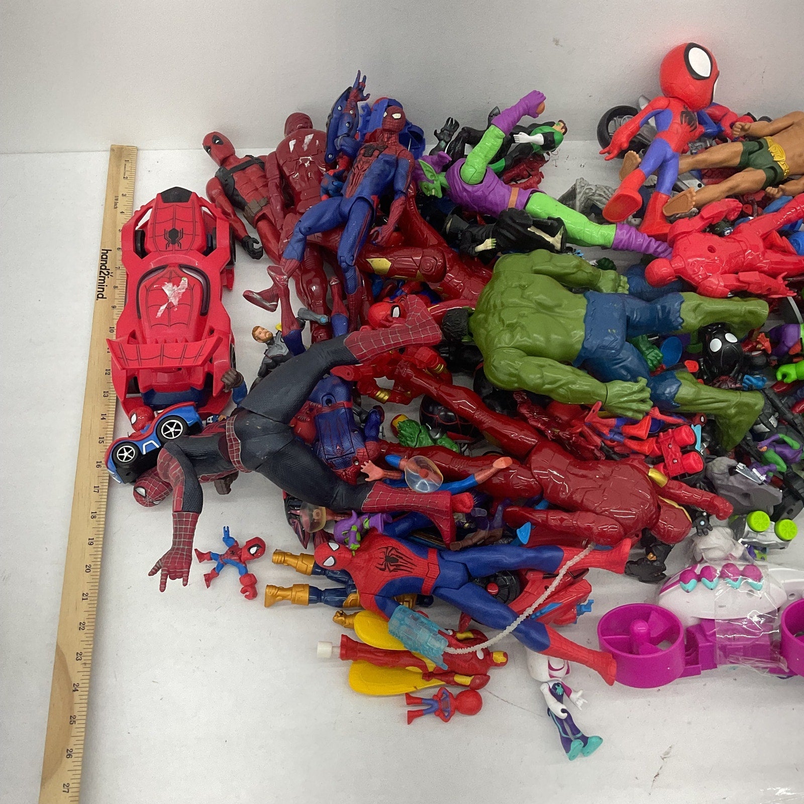 Random Mixed Loose Action Figures Toys LOT Preowned DC Marvel & Others 25 lbs - Warehouse Toys