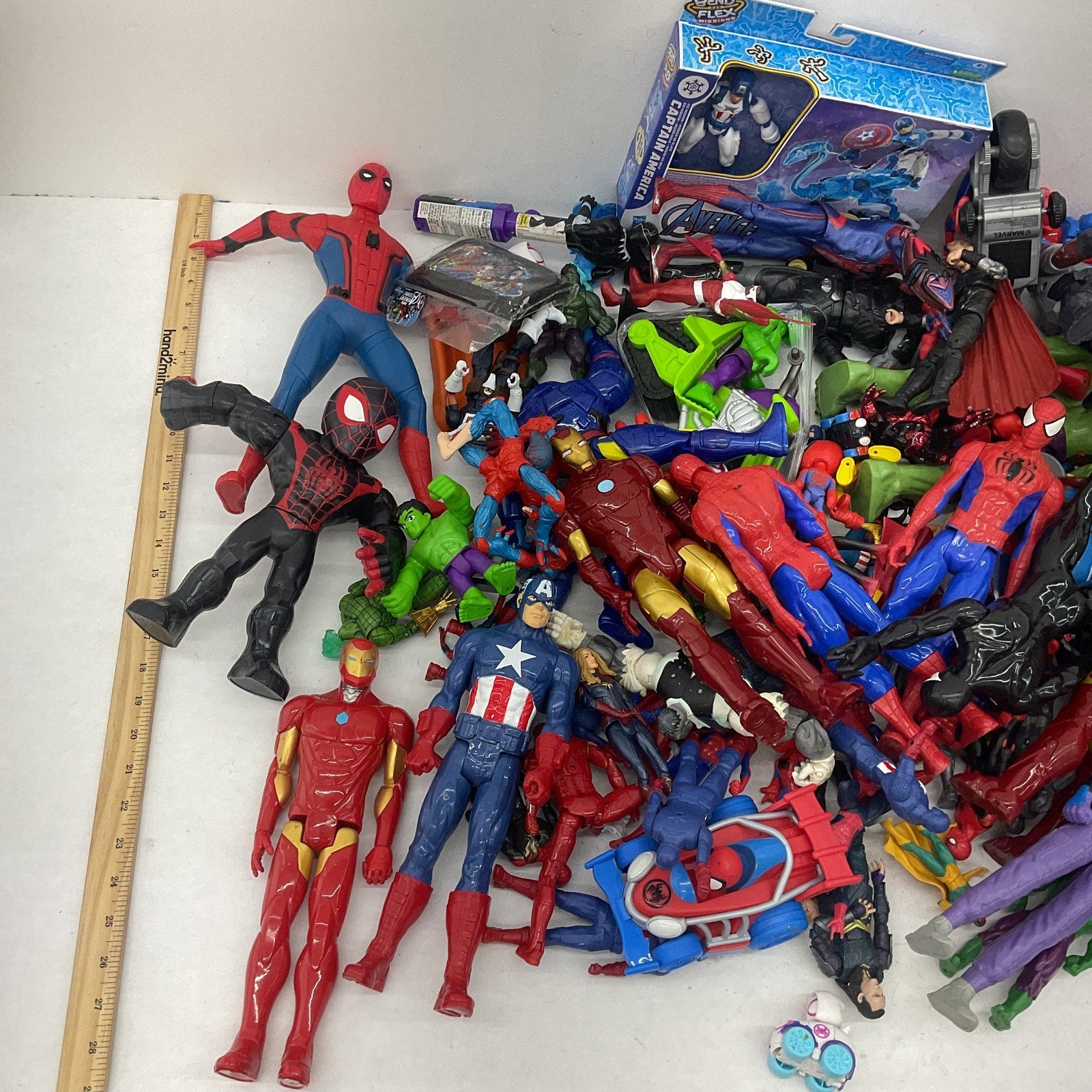 Random Mixed Loose Action Figures Toys LOT Preowned DC Marvel & Others 25 lbs - Warehouse Toys