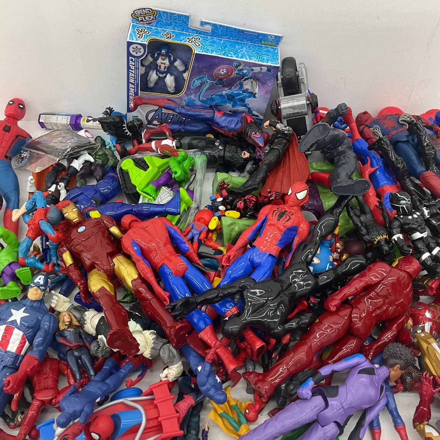 Random Mixed Loose Action Figures Toys LOT Preowned DC Marvel & Others 25 lbs - Warehouse Toys