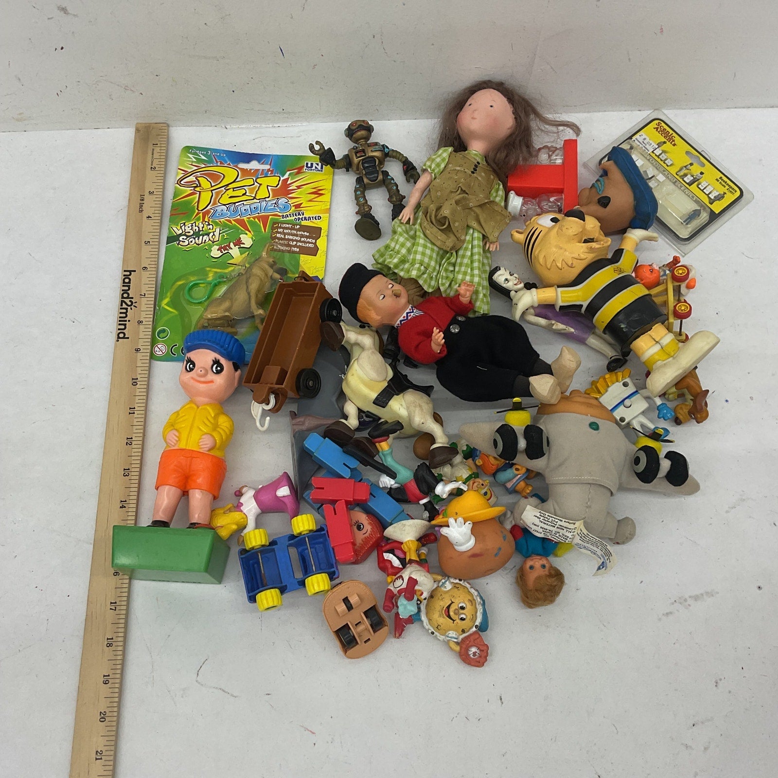 Random Mixed Loose Action Figures Toys LOT Preowned Vintage Dolls Novelty Items - Warehouse Toys