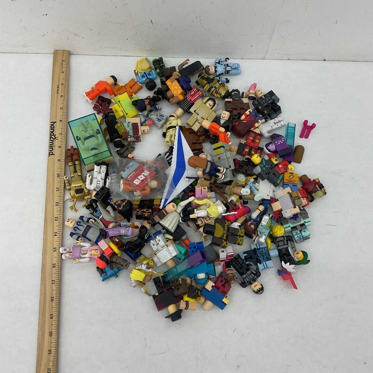 Roblox LOT 3+ lbs Preowned Mixed Figures Accessories Toys Characters Random - Warehouse Toys