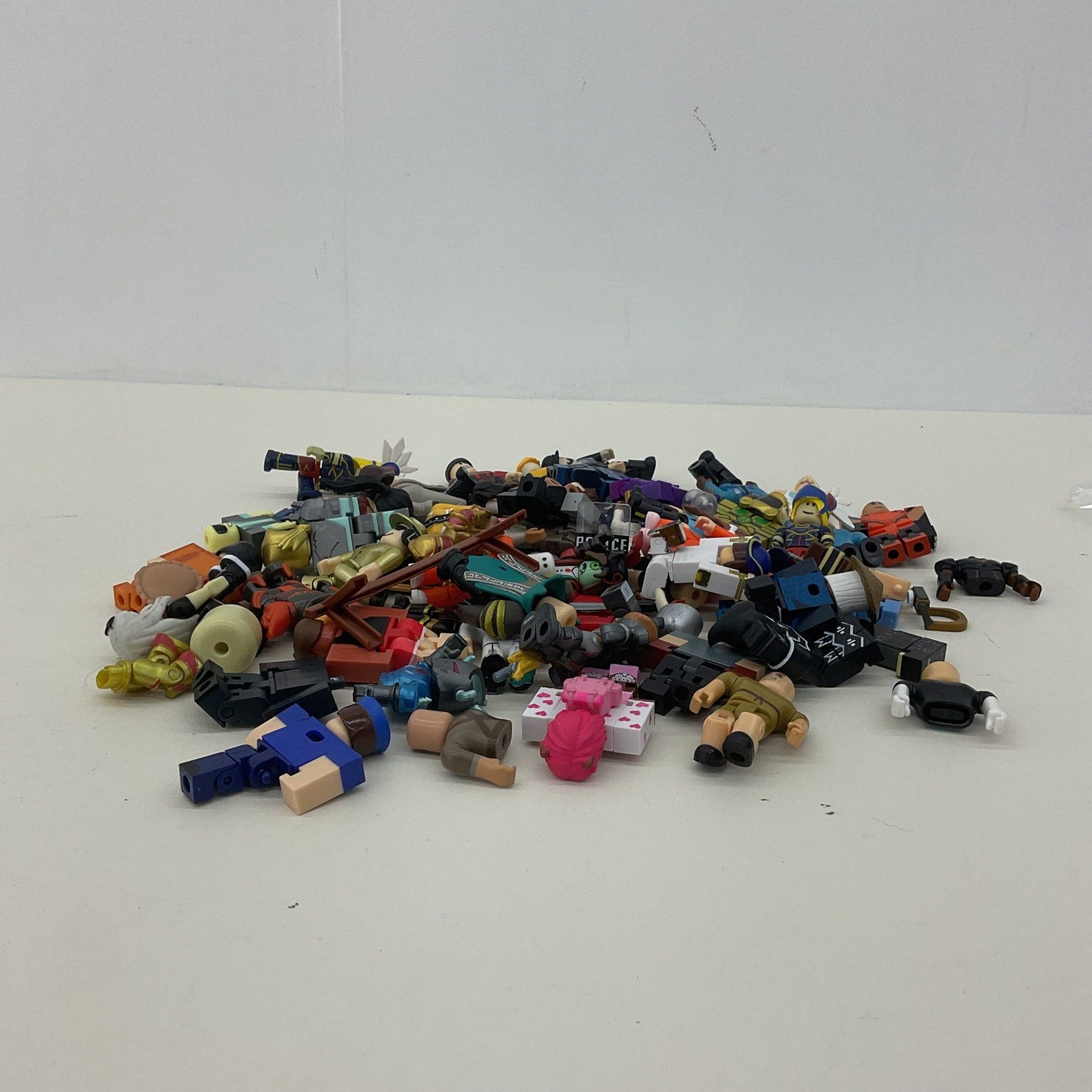 Roblox & Others Character Mini Toy Figures Loose LOT - Warehouse Toys