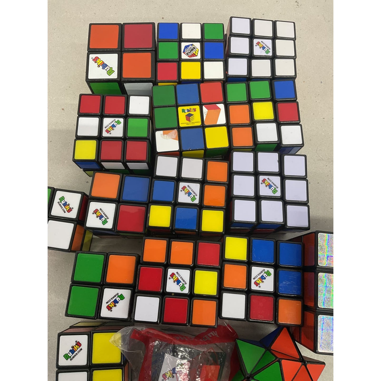 Rubik's Cube Multicolor Brain Teaser Puzzle Learning Toy Lot Wholesale - Warehouse Toys