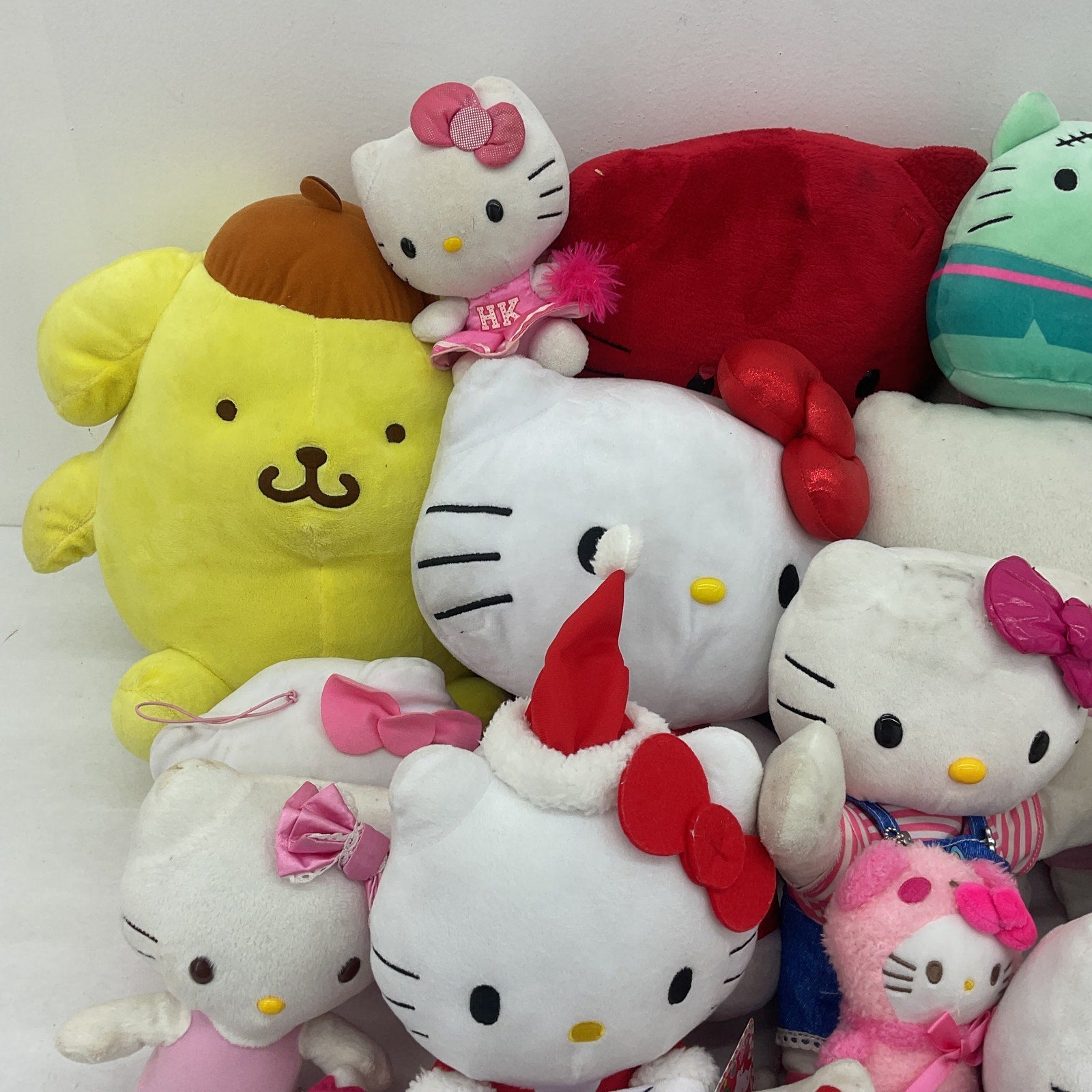 Sanrio Hello Kitty Character Plush Toys Assorted Preowned LOT 12 lbs Pompompurin - Warehouse Toys