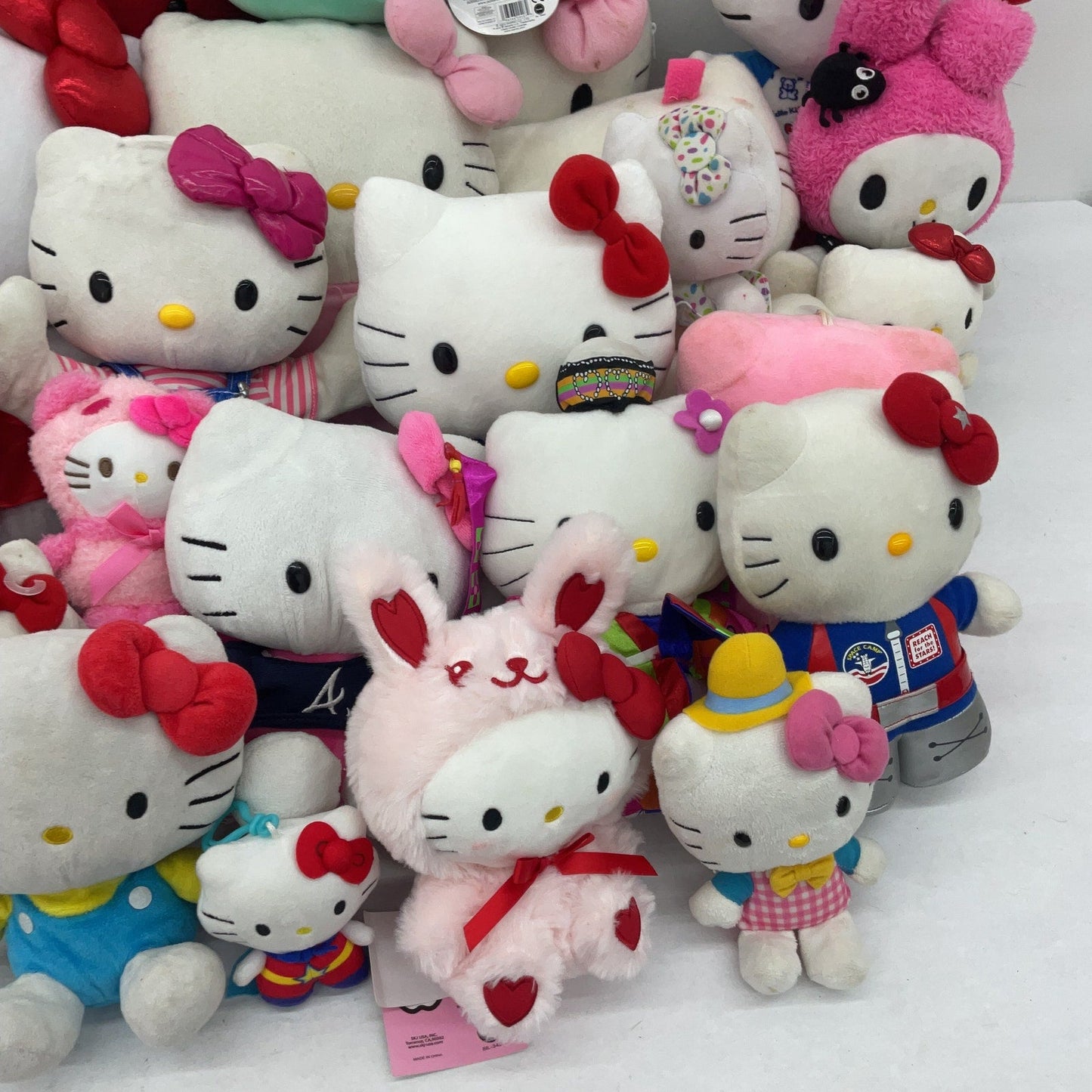 Sanrio Hello Kitty Character Plush Toys Assorted Preowned LOT 12 lbs Pompompurin - Warehouse Toys