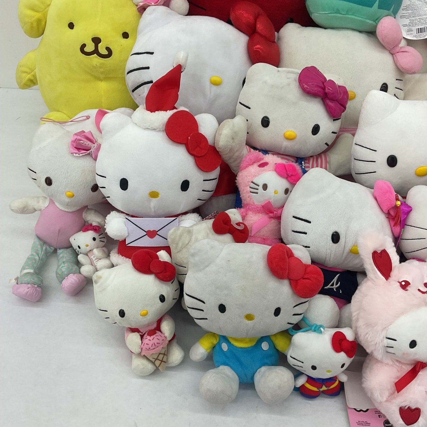 Sanrio Hello Kitty Character Plush Toys Assorted Preowned LOT 12 lbs Pompompurin - Warehouse Toys