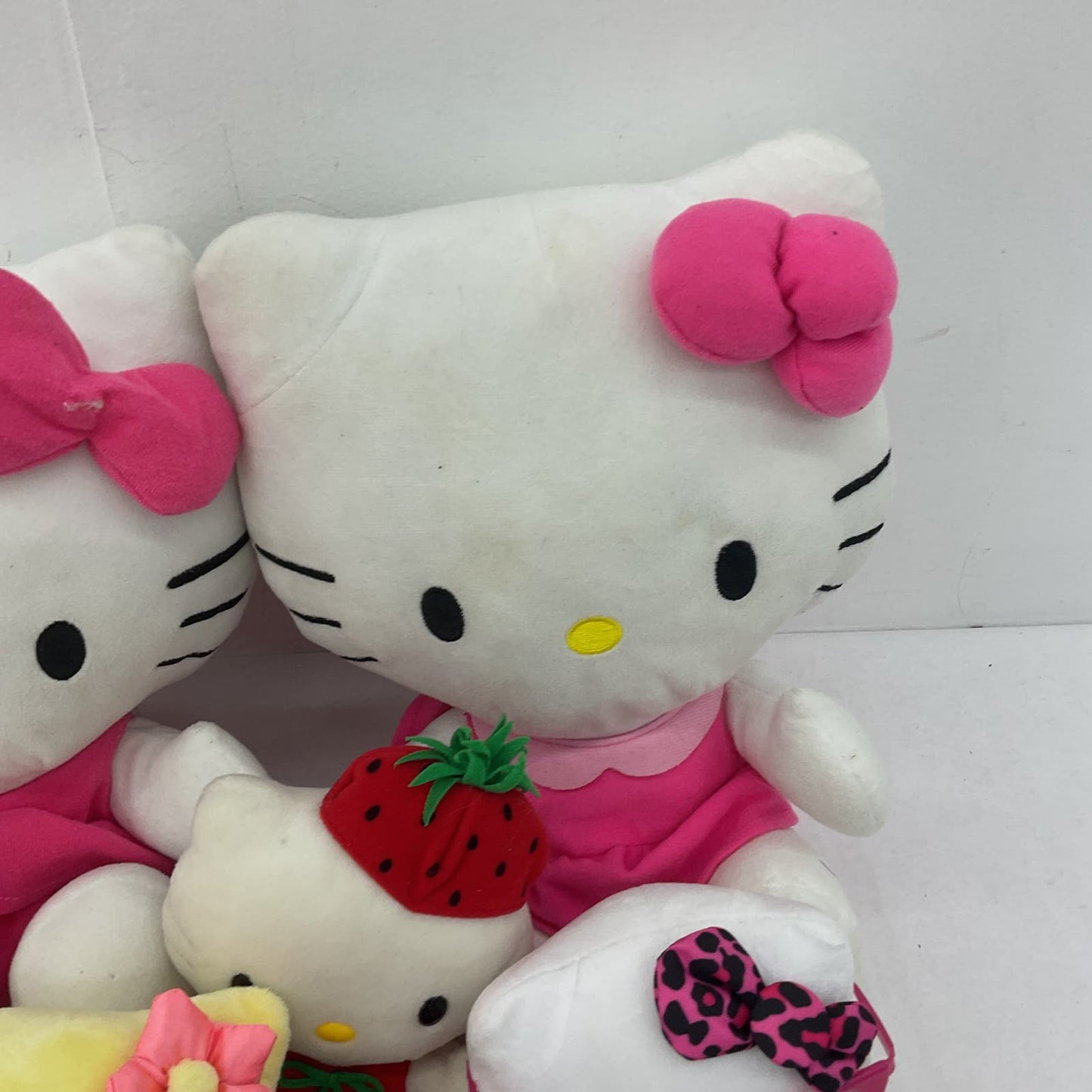 Sanrio Hello Kitty White Cat Stuffed Animal Plush Toy Lot Wholesale - Warehouse Toys