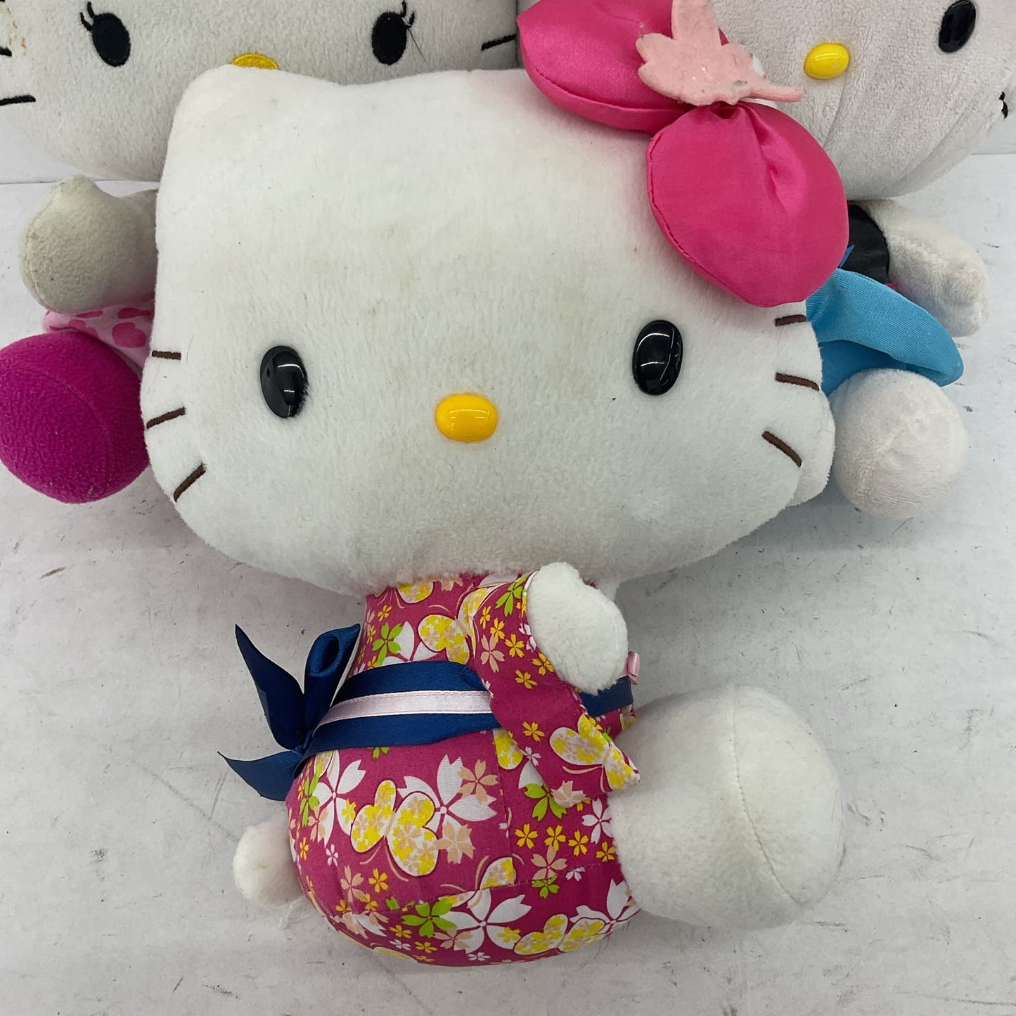 Sanrio Hello Kitty White Cat Stuffed Animal Toy Plush Lot - Warehouse Toys