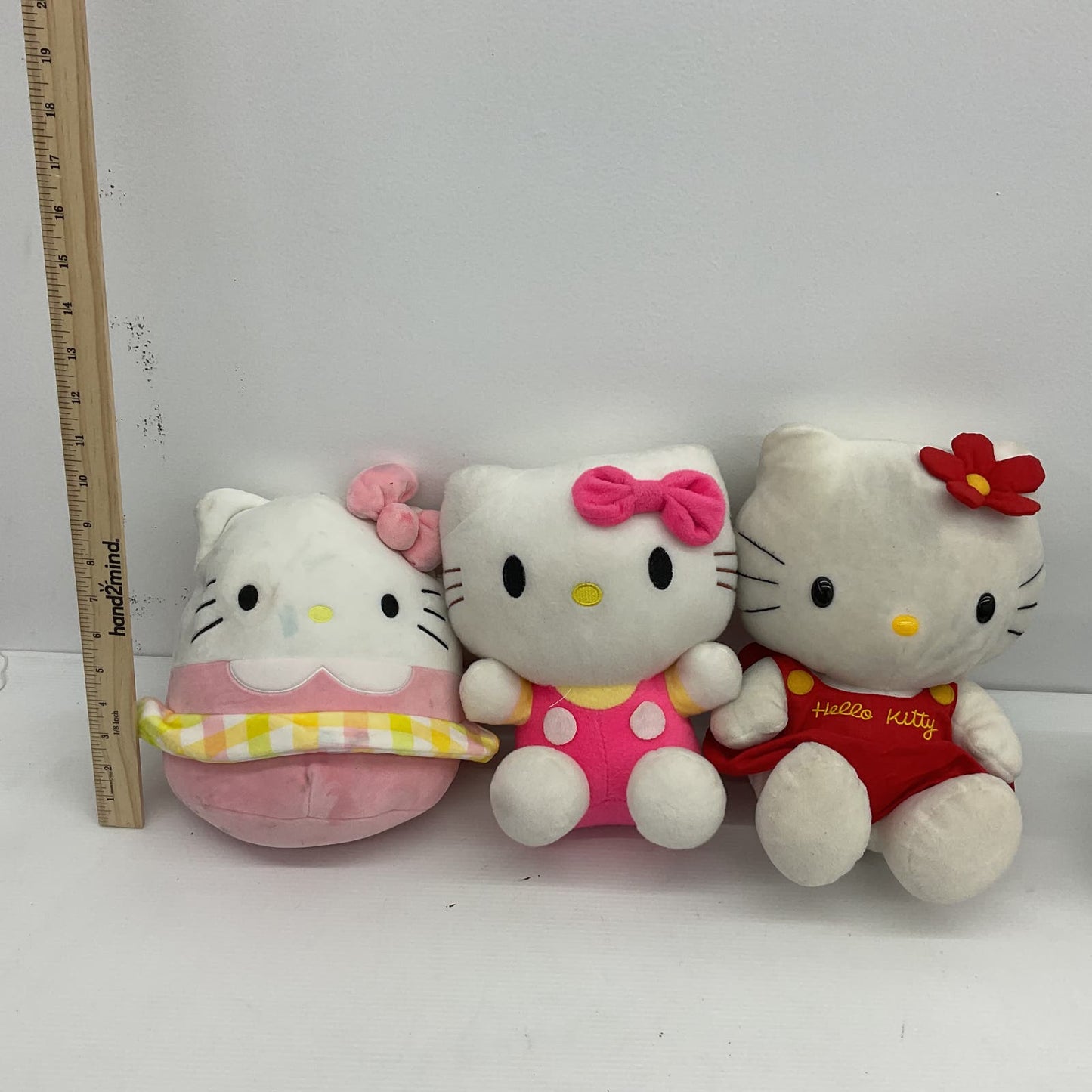 Sanrio Hello Kitty White Stuffed Animal Cat Plush Toy Lot of 3 - Warehouse Toys