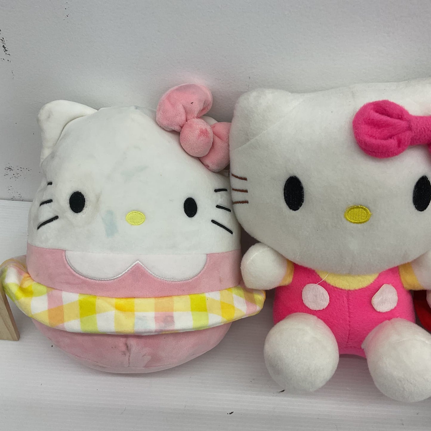 Sanrio Hello Kitty White Stuffed Animal Cat Plush Toy Lot of 3 - Warehouse Toys