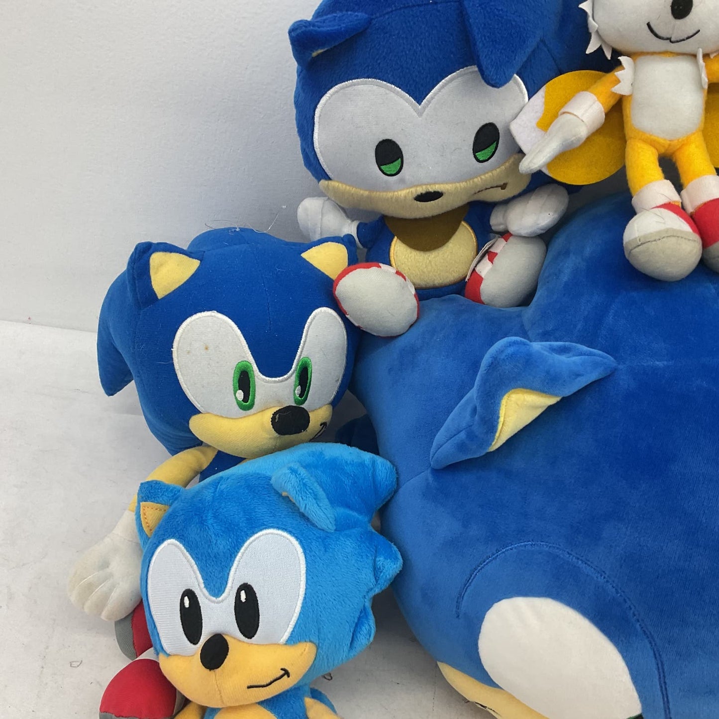 SEGA Sonic The Hedgehog Tails Yellow Blue Stuffed Plush Animal Wholesale Lot - Warehouse Toys