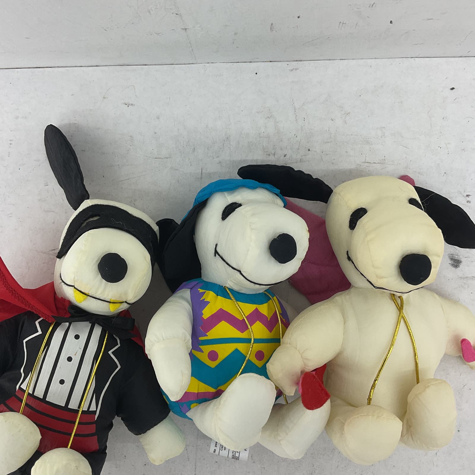 Snoopy Peanuts United Features Cartoon Dog stuffed Animal Lot - Warehouse Toys