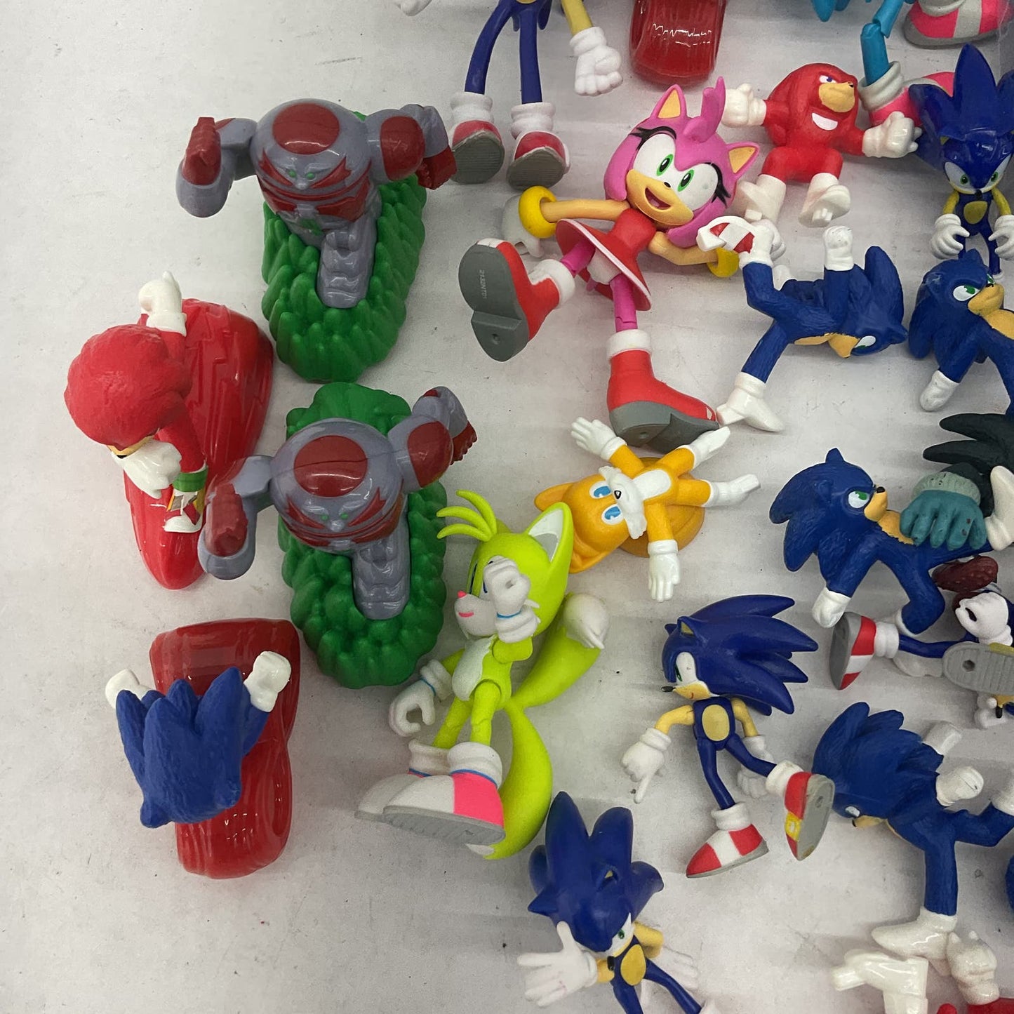 Sonic the Hedgehog Action Figure Toy Lot Multicolor Tails Knuckles - Warehouse Toys