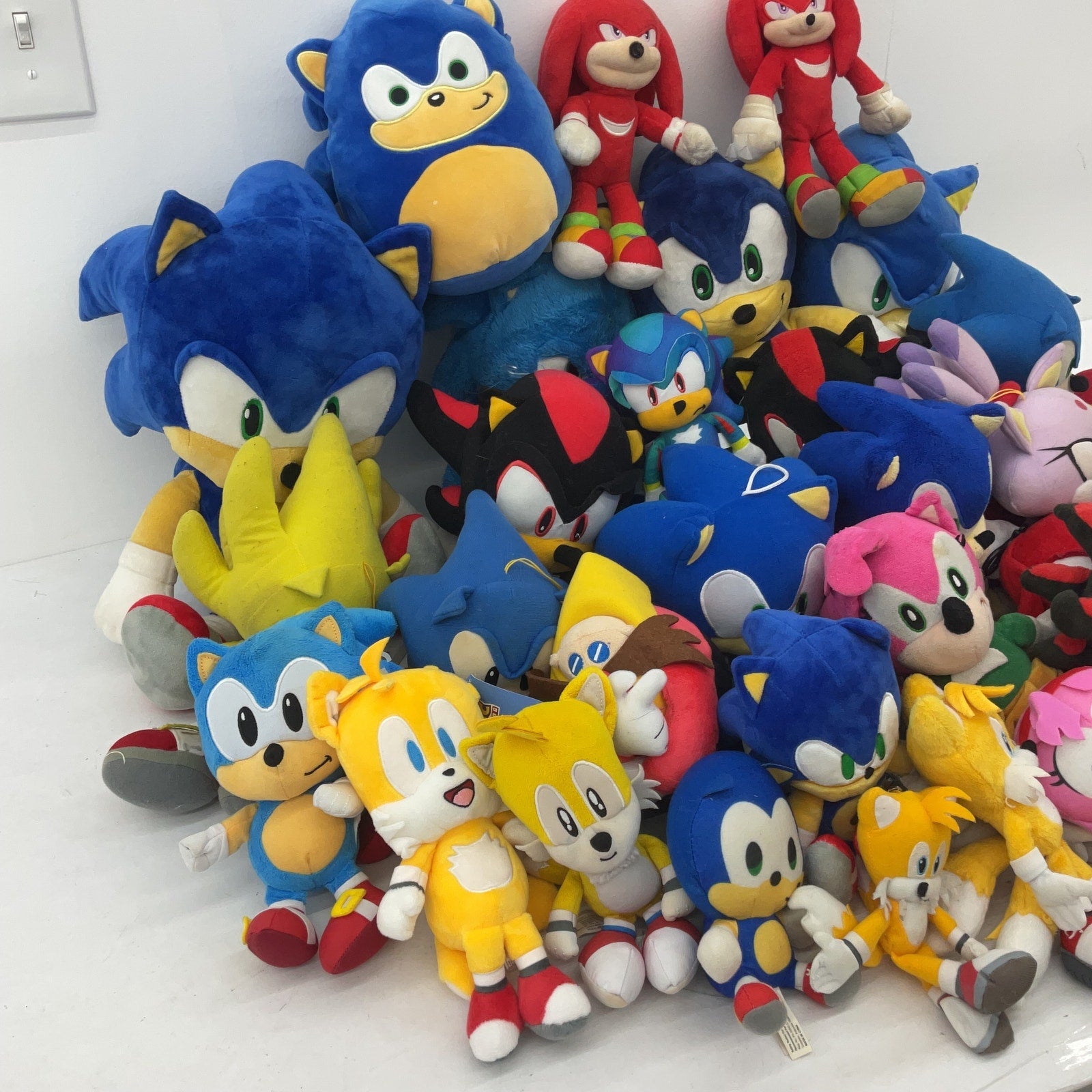 Sonic the Hedgehog Assorted Characters Stuffed Animals LOT Preowned 12 lbs Amy - Warehouse Toys