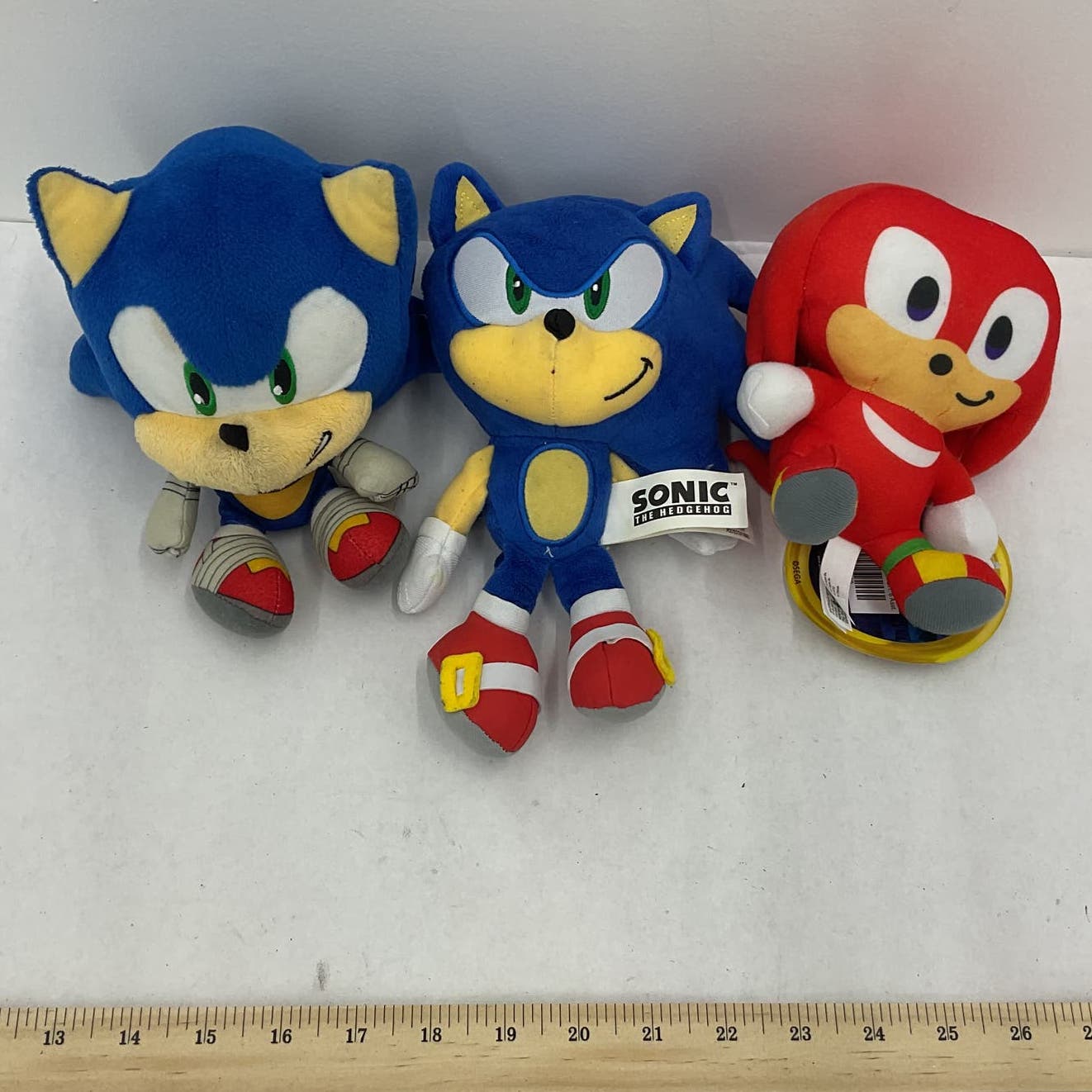 Sonic the Hedgehog Knuckles Sega Multicolor Stuffed Animal Plush Lot - Warehouse Toys