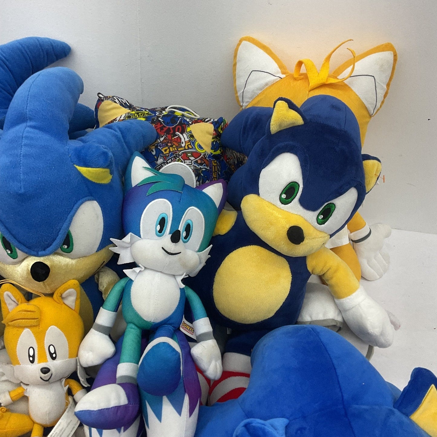 Sonic the Hedgehog Stuffed Animals LOT Preowned 12 lbs Shadow Knuckles Tails - Warehouse Toys