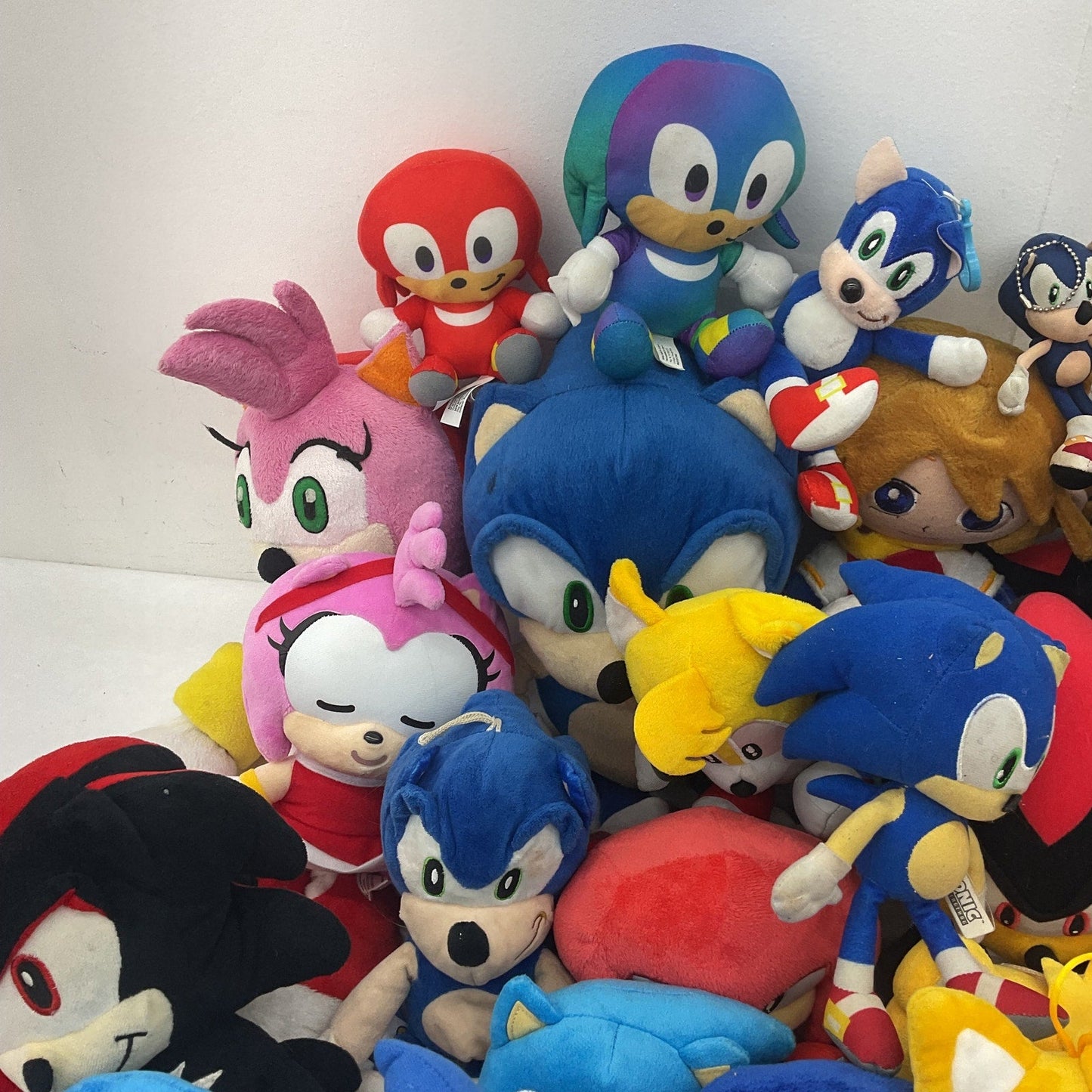 Sonic the Hedgehog Stuffed Animals LOT Preowned 13 lbs Amy Knuckles Tails - Warehouse Toys